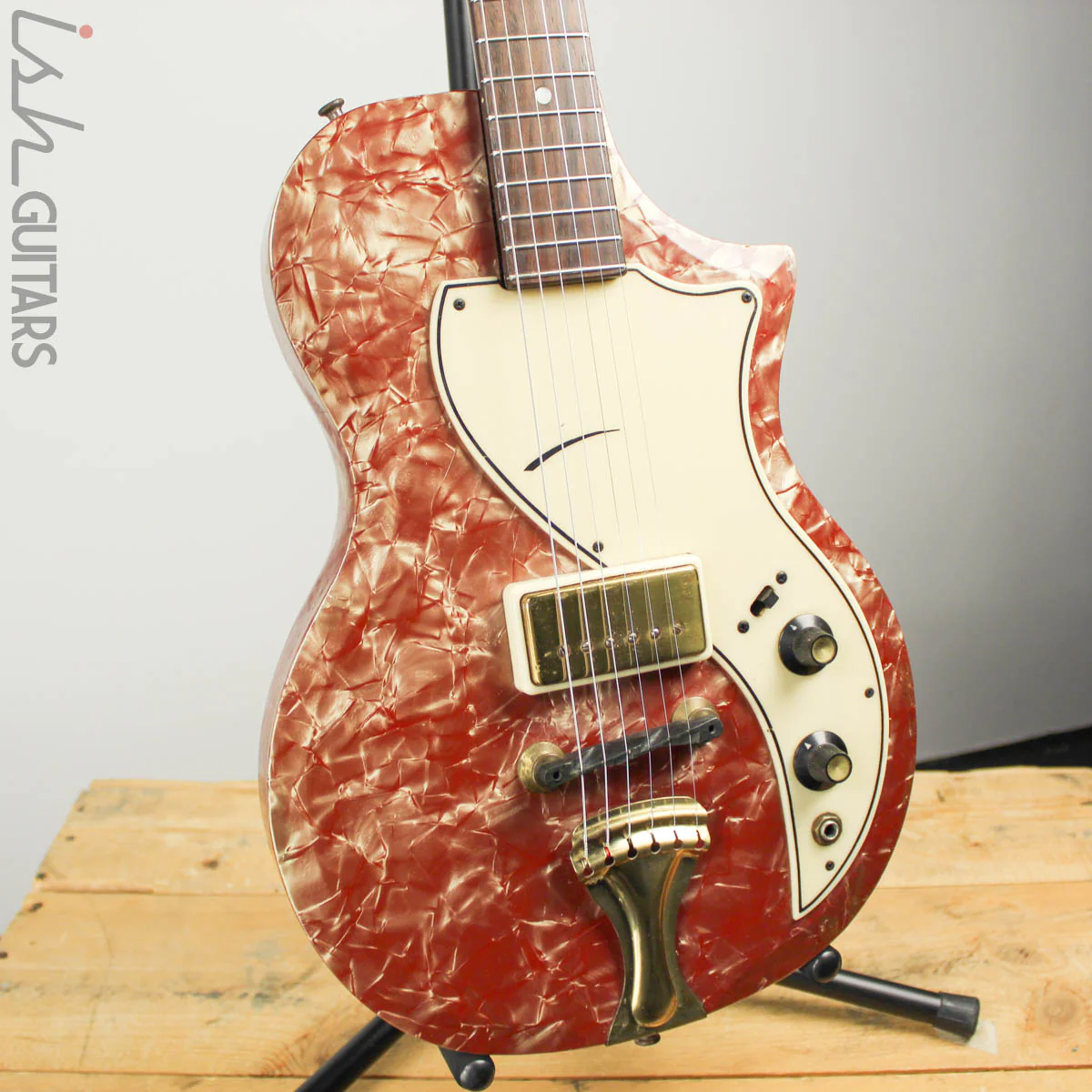1959 Supro Belmont w/ OHSC