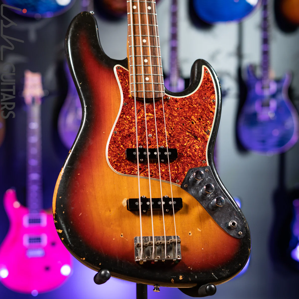 1983 Fender Fullerton ‘62 Reissue Jazz Bass 3-Tone Sunburst