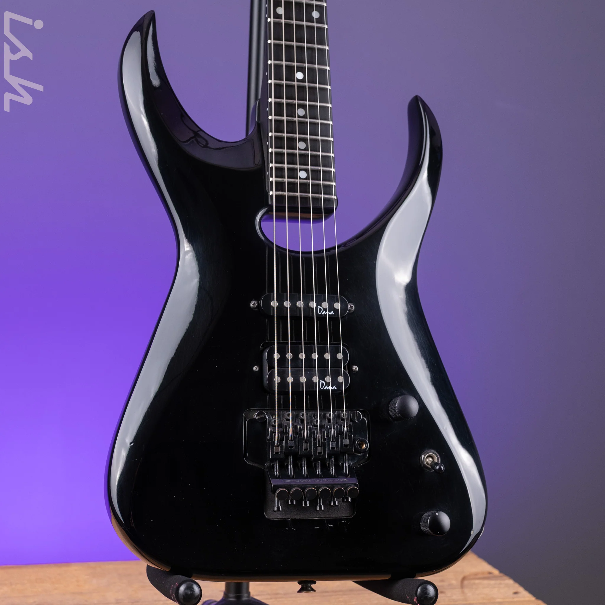1990's Alvarez Dana Scoop Black Floyd Modulus Graphite Neck