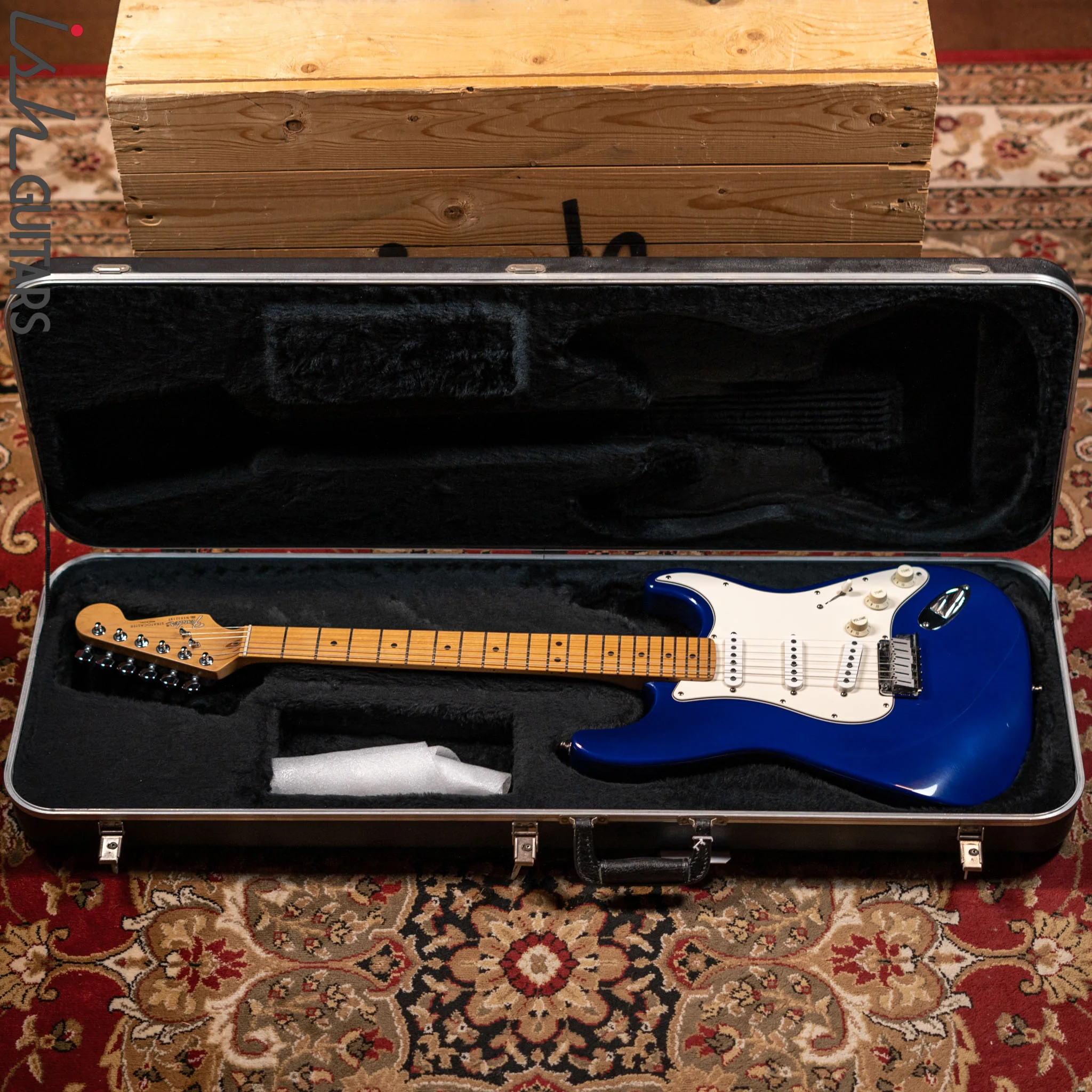1991 Fender American Standard Stratocaster Blue - Image 20