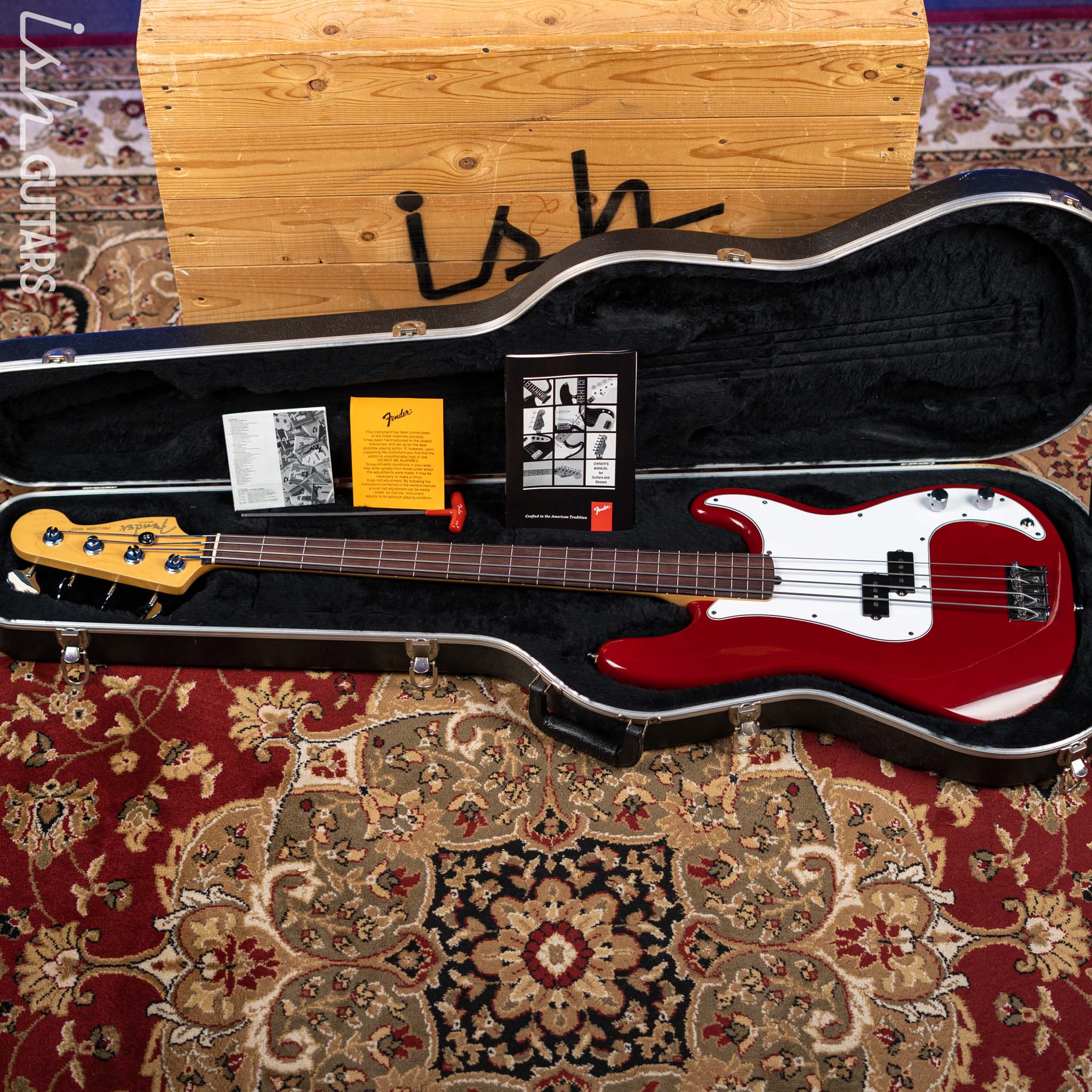 1995 Fender American Standard Fretless P Bass Red - Image 15