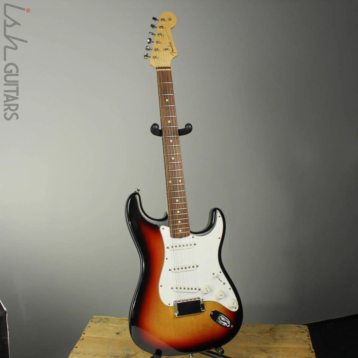 1999 Fender Custom Shop NOS 60’s Style Stratocaster Three Tone Sunburst - Image 2