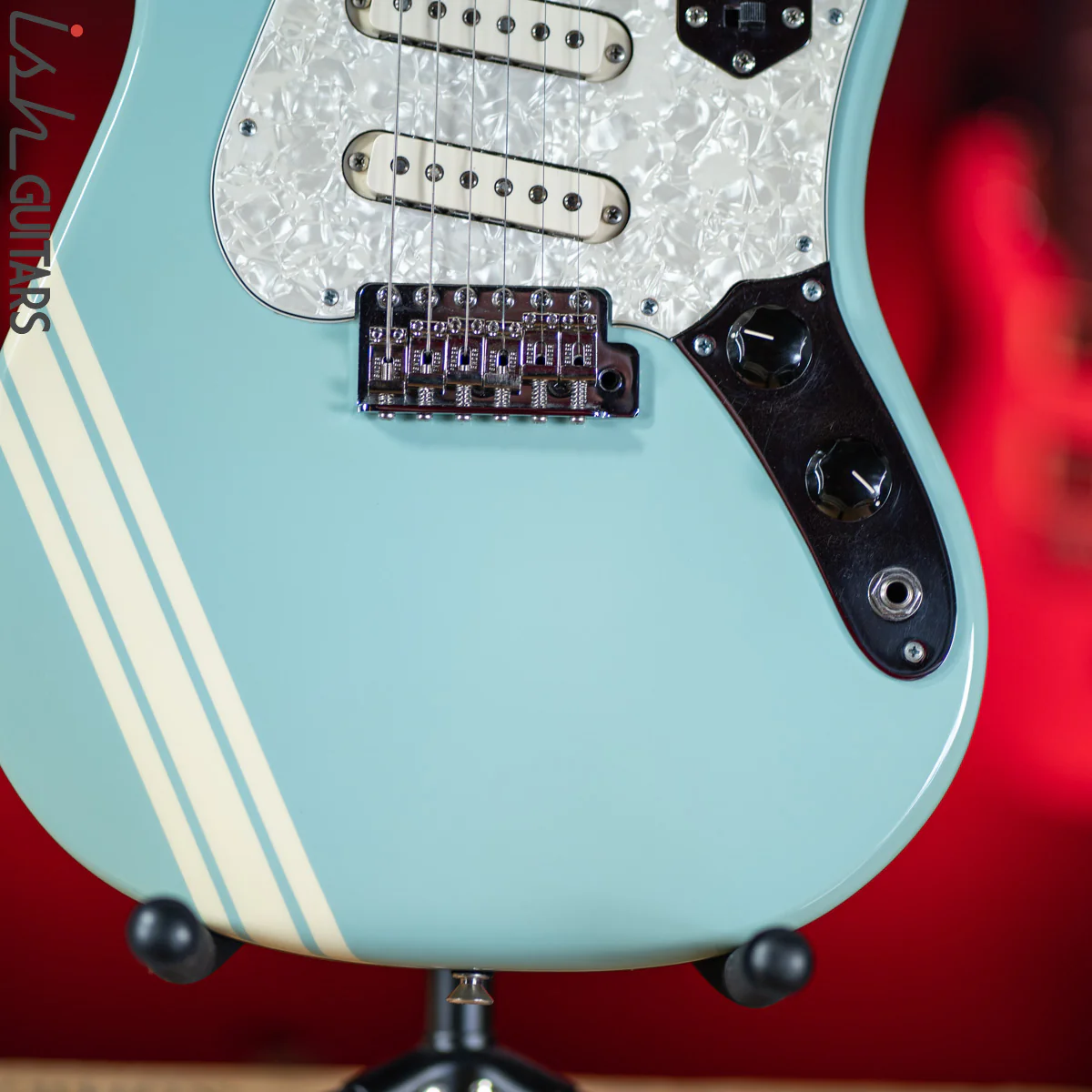 2002-2003 Fender Cyclone II MIM Daphne Blue - Image 4