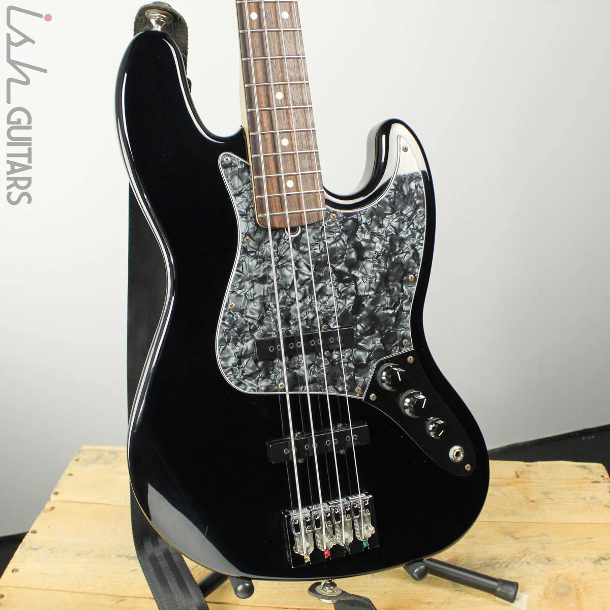 2004 Fender Jazz Bass Standard MIM Black