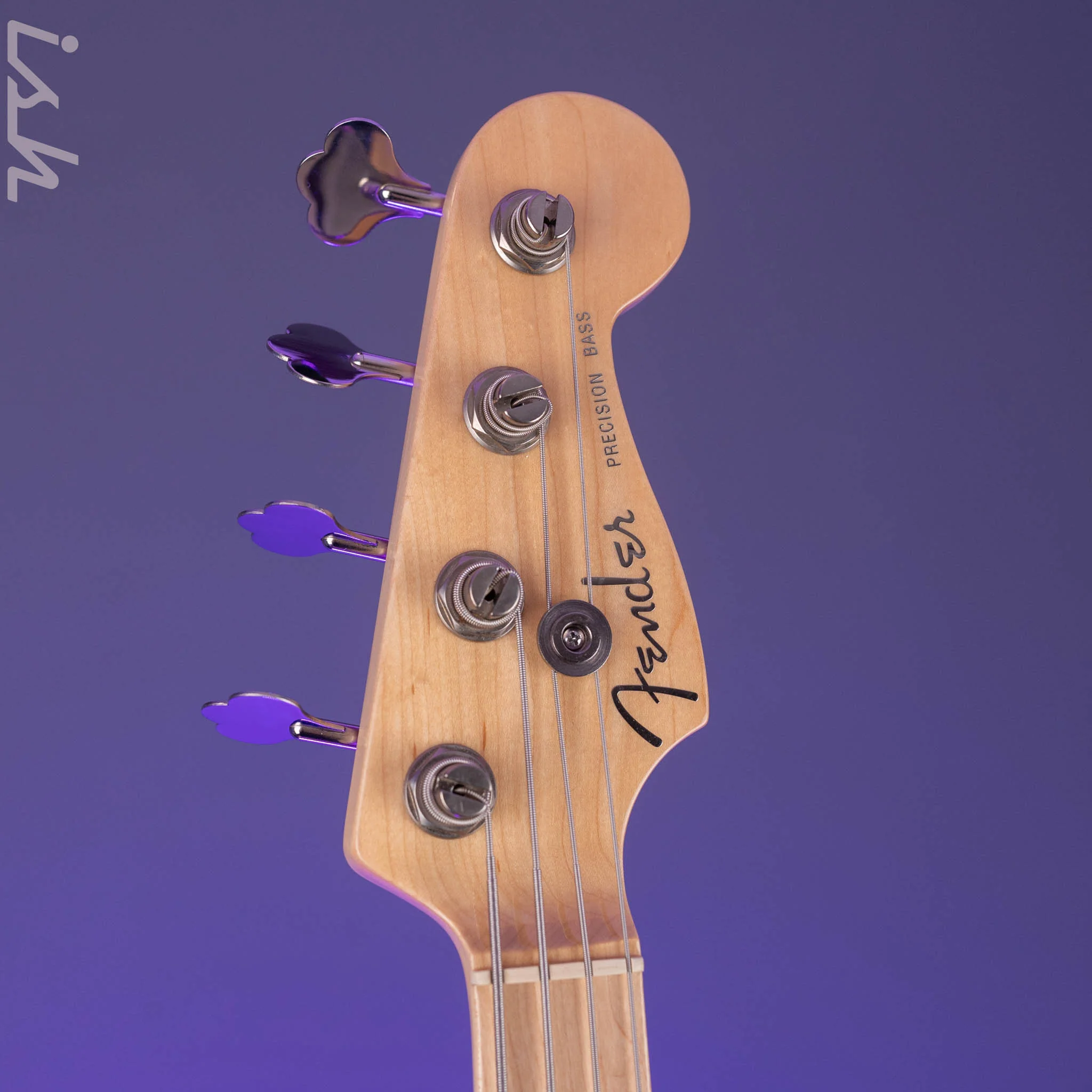 2007 Fender American Deluxe P Bass - Image 5