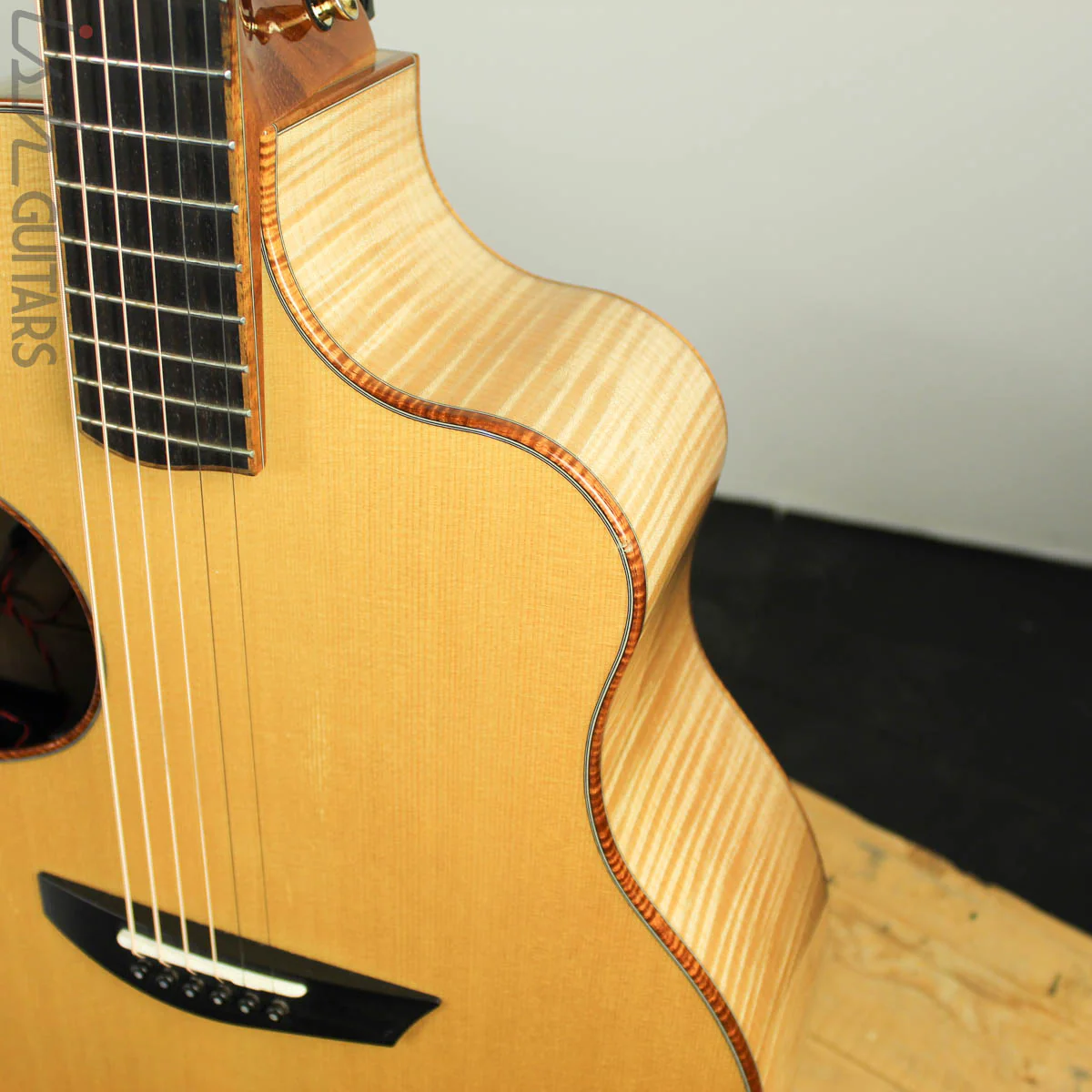 2009 McPherson XP 5.0 Englemann Spruce/Flamed Maple - Image 6