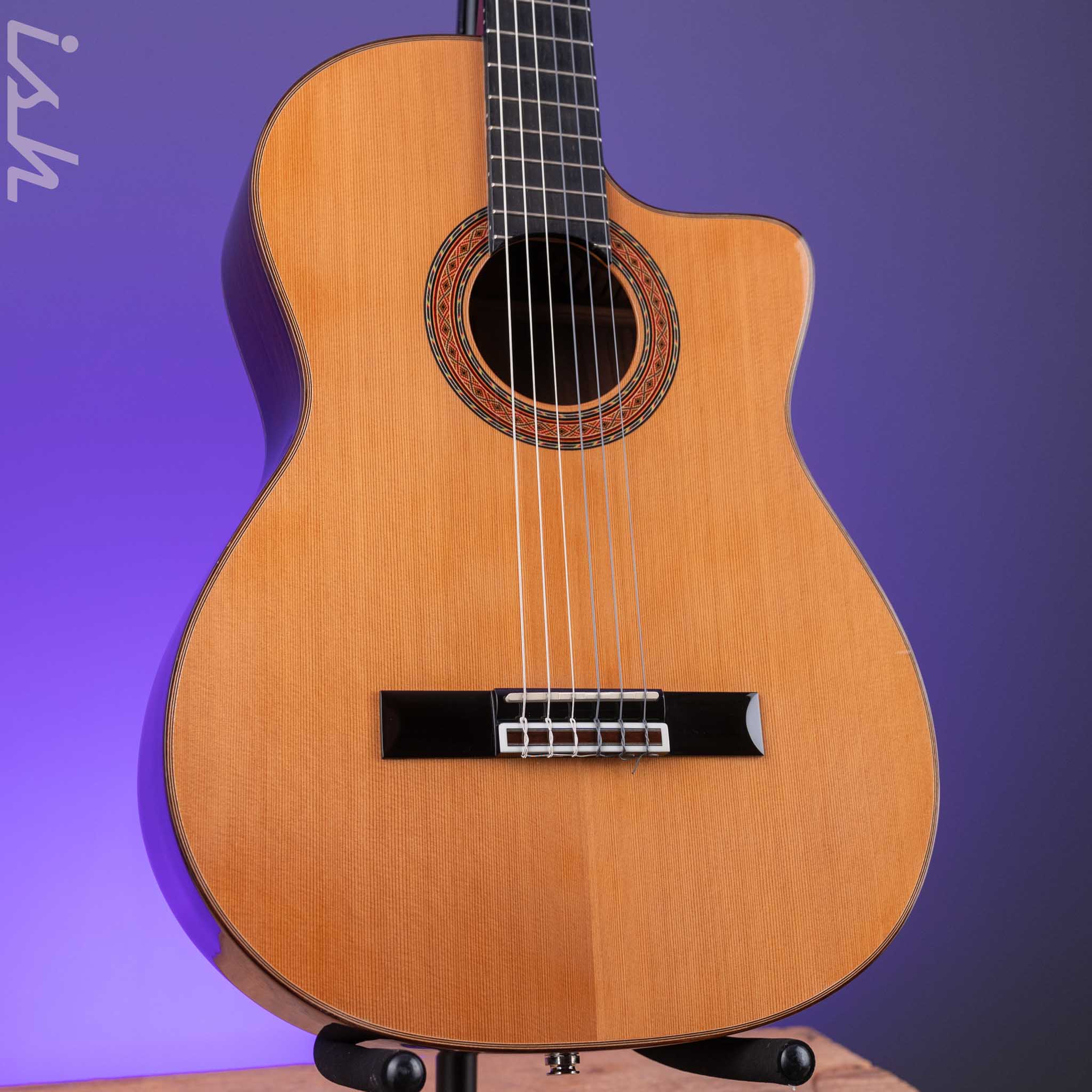 2011 Guild GN-5NAT