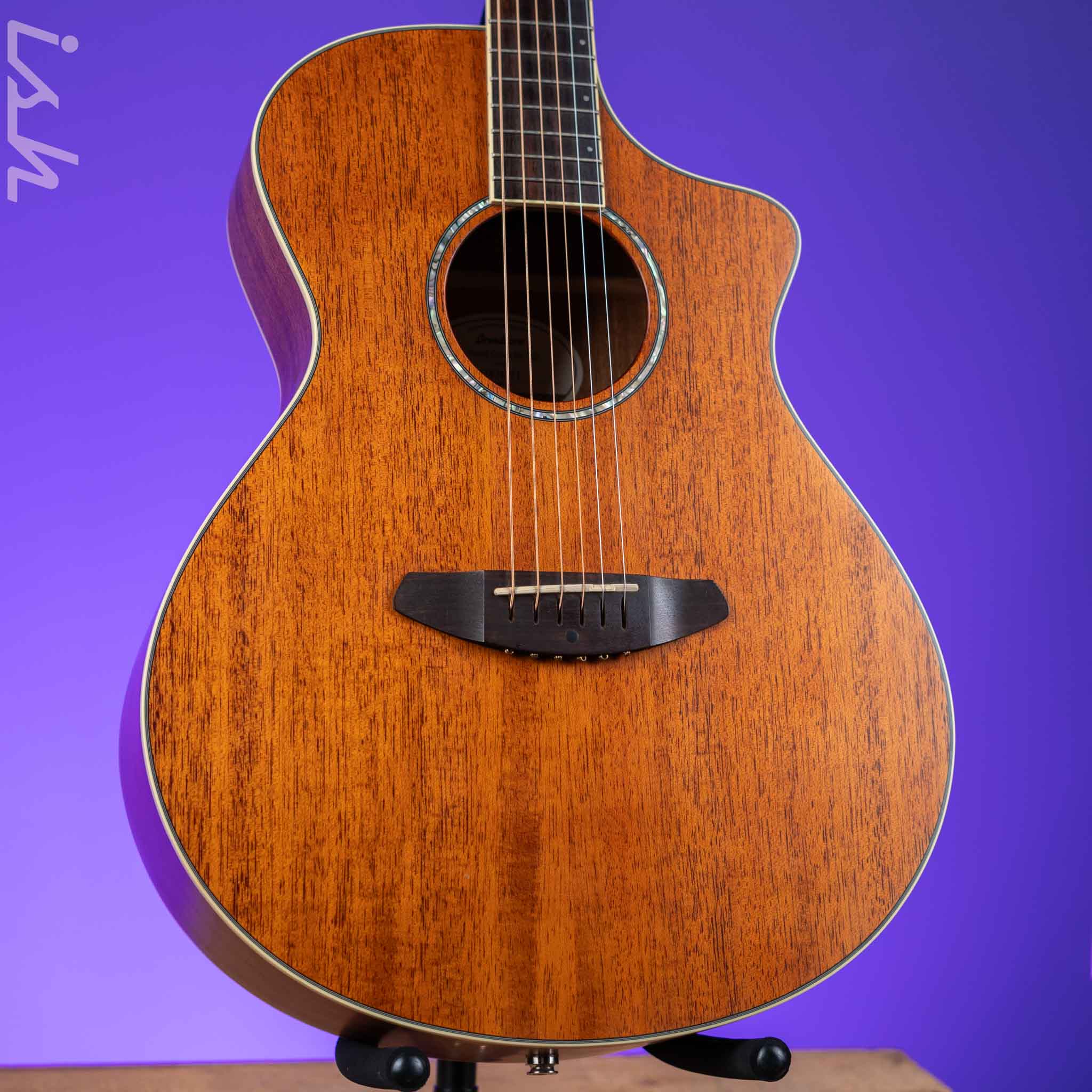 2017 Breedlove Pursuit Concert MH CES Natural
