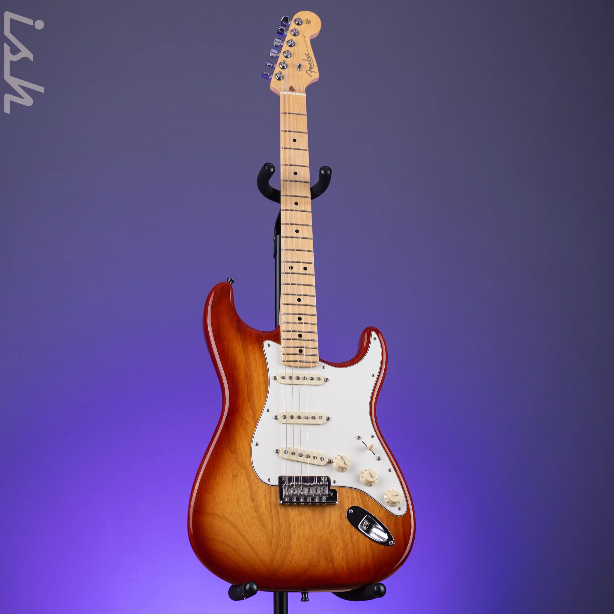 2018 Fender Stratocaster Professional Sienna Sunburst - Image 2