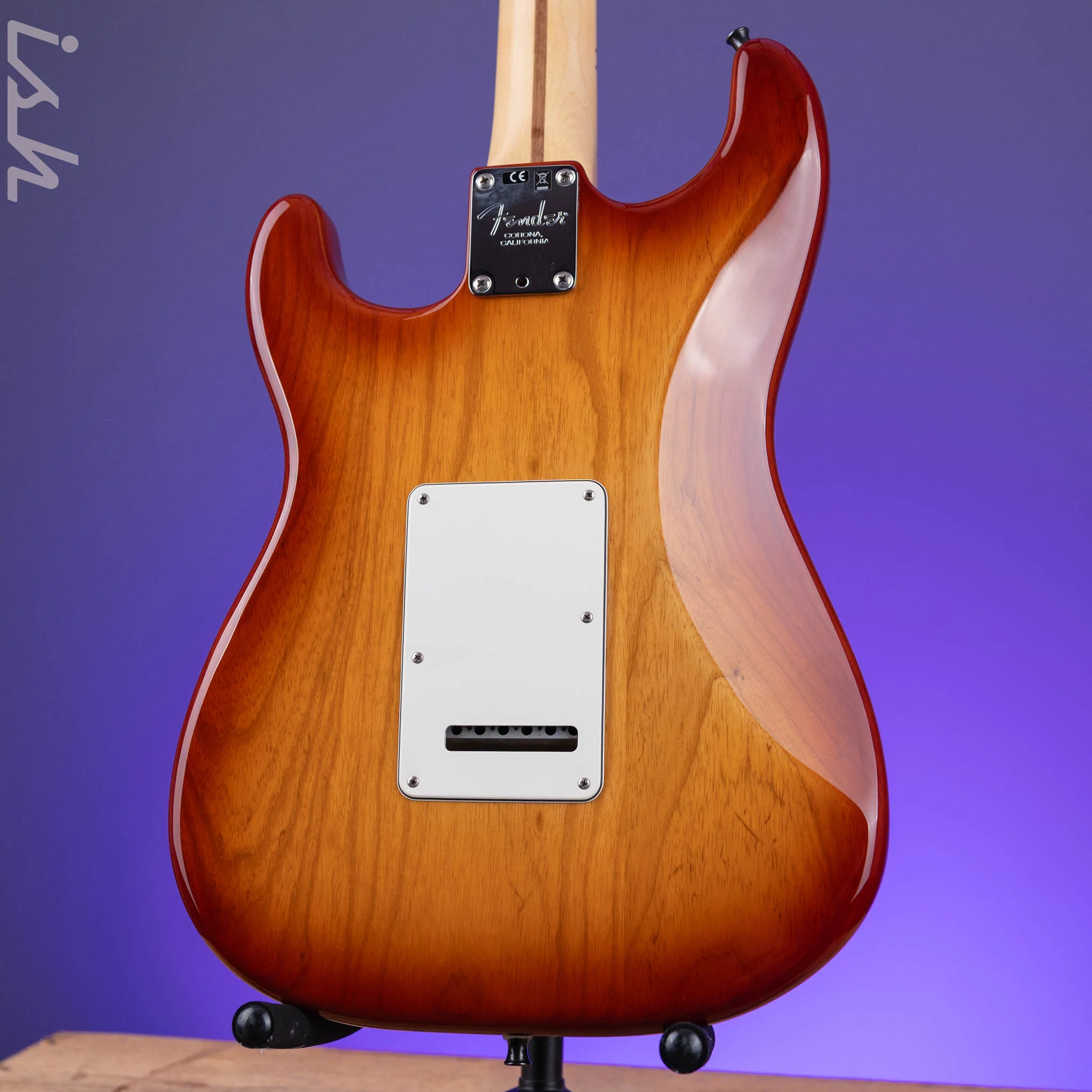 2018 Fender Stratocaster Professional Sienna Sunburst - Image 9