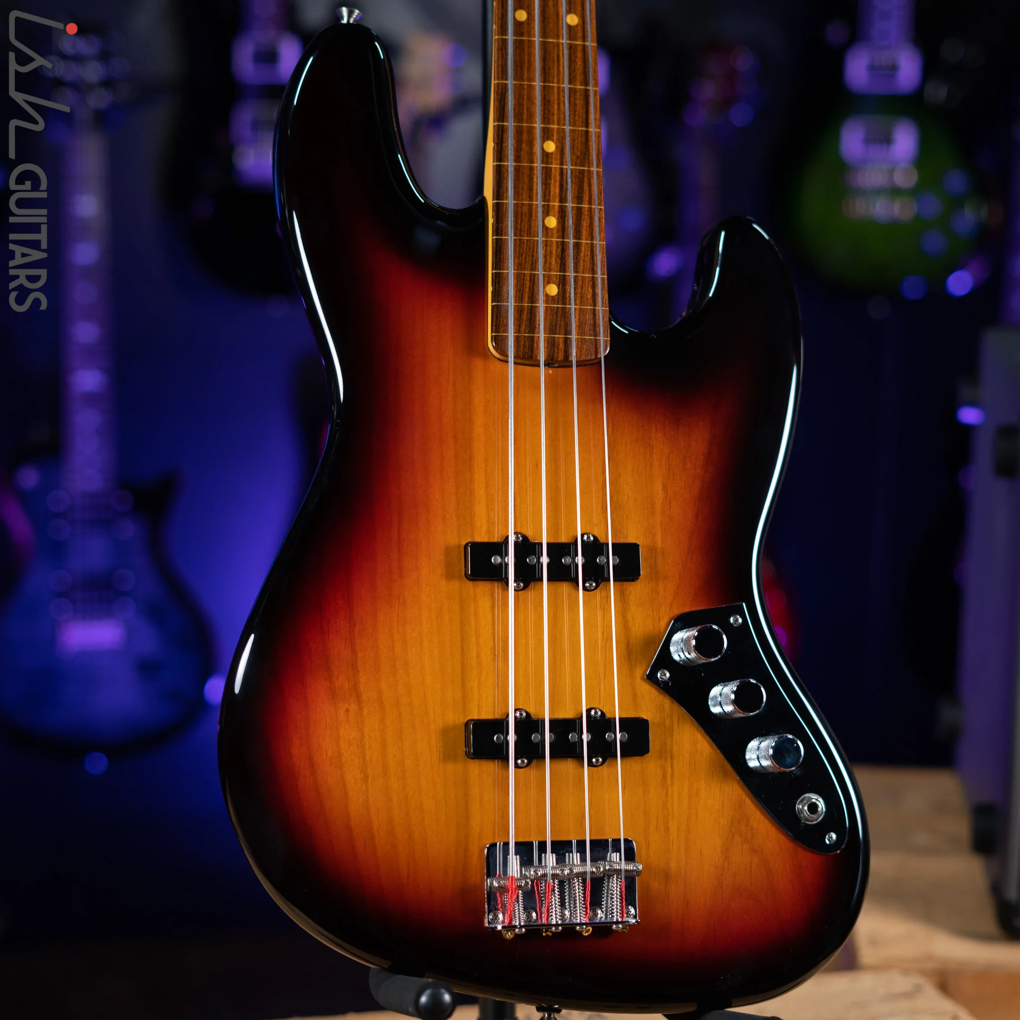 2018 Fender Tribute Series Jaco Pastorius 3-Color Sunburst