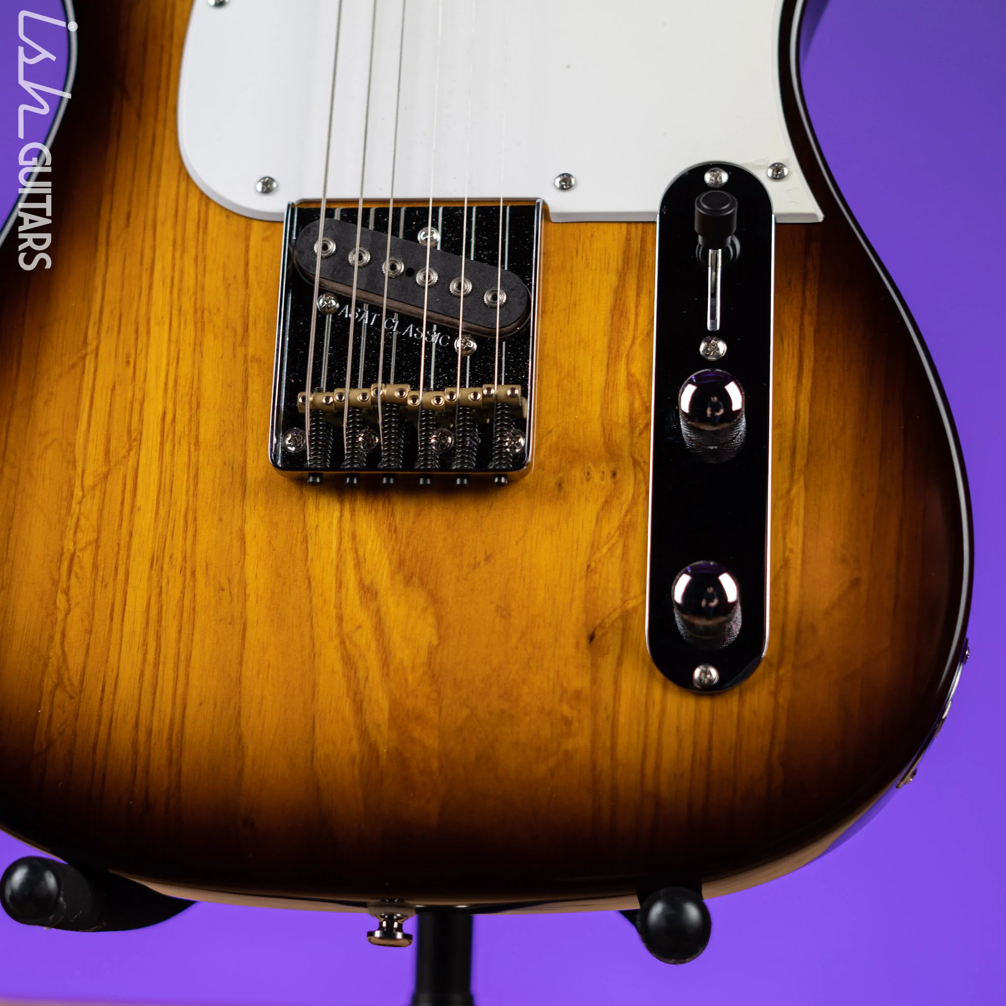 2018 G&L ASAT Classic Sunburst - Image 4
