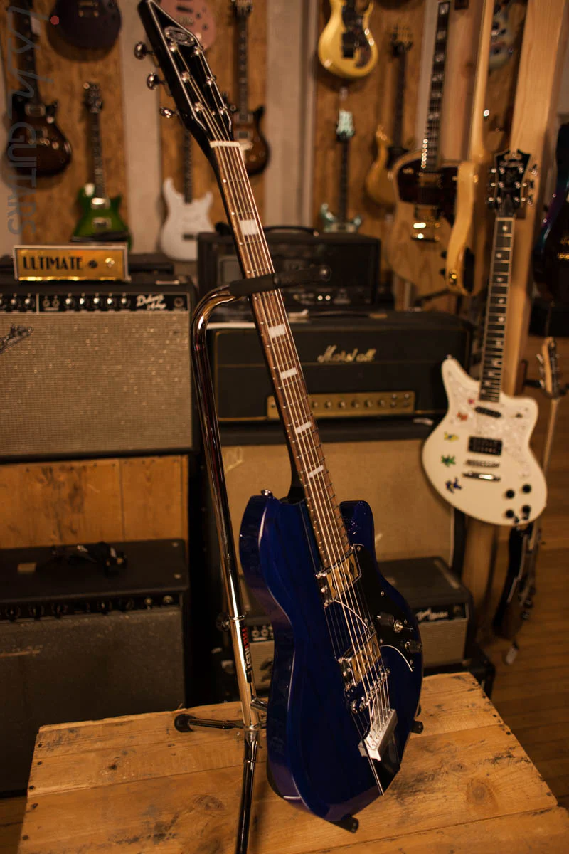 2018 Supro Island Series 2022TB Westbury Baritone Trans Blue - Image 9