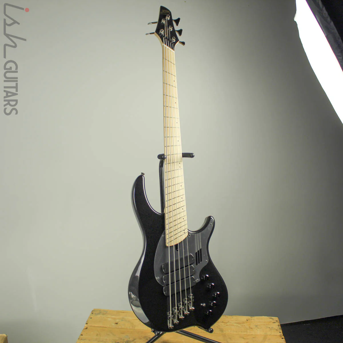 2019 Dingwall NG-3 5-String Metallic Black B-STOCK - Image 2