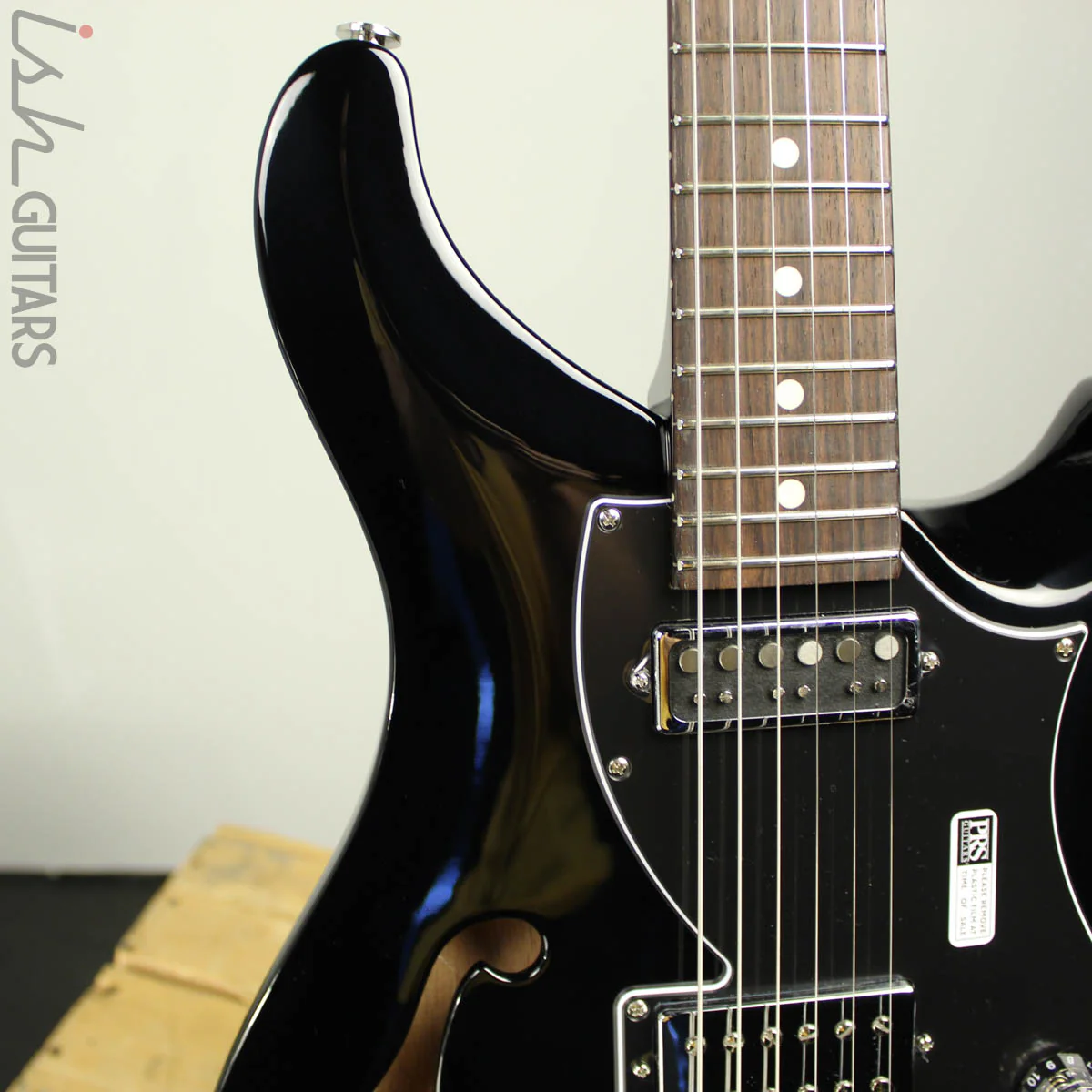 2019 PRS S2 Vela Semi-Hollow Black - Image 4