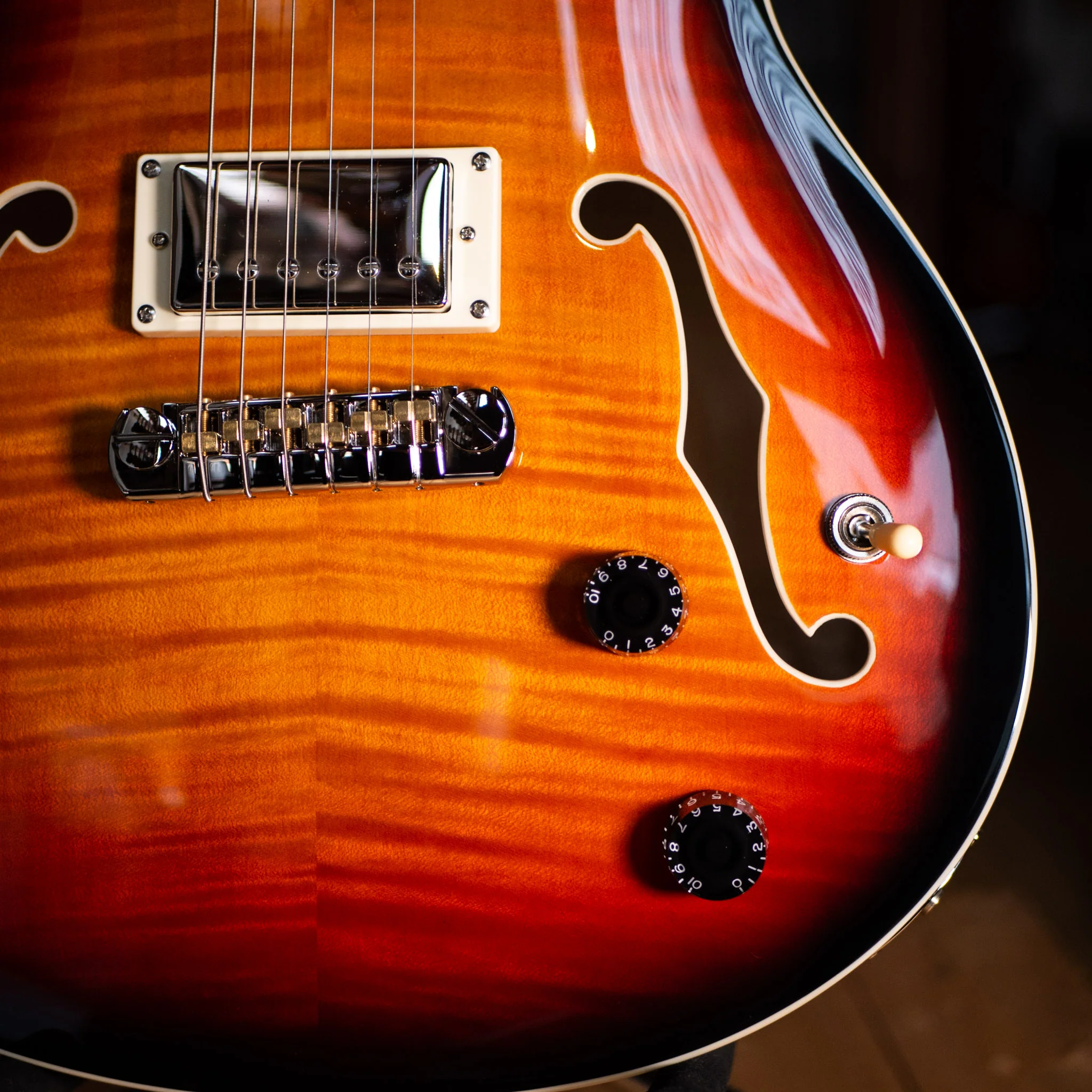 2020 PRS SE Hollowbody II Tricolor Sunburst - Image 4