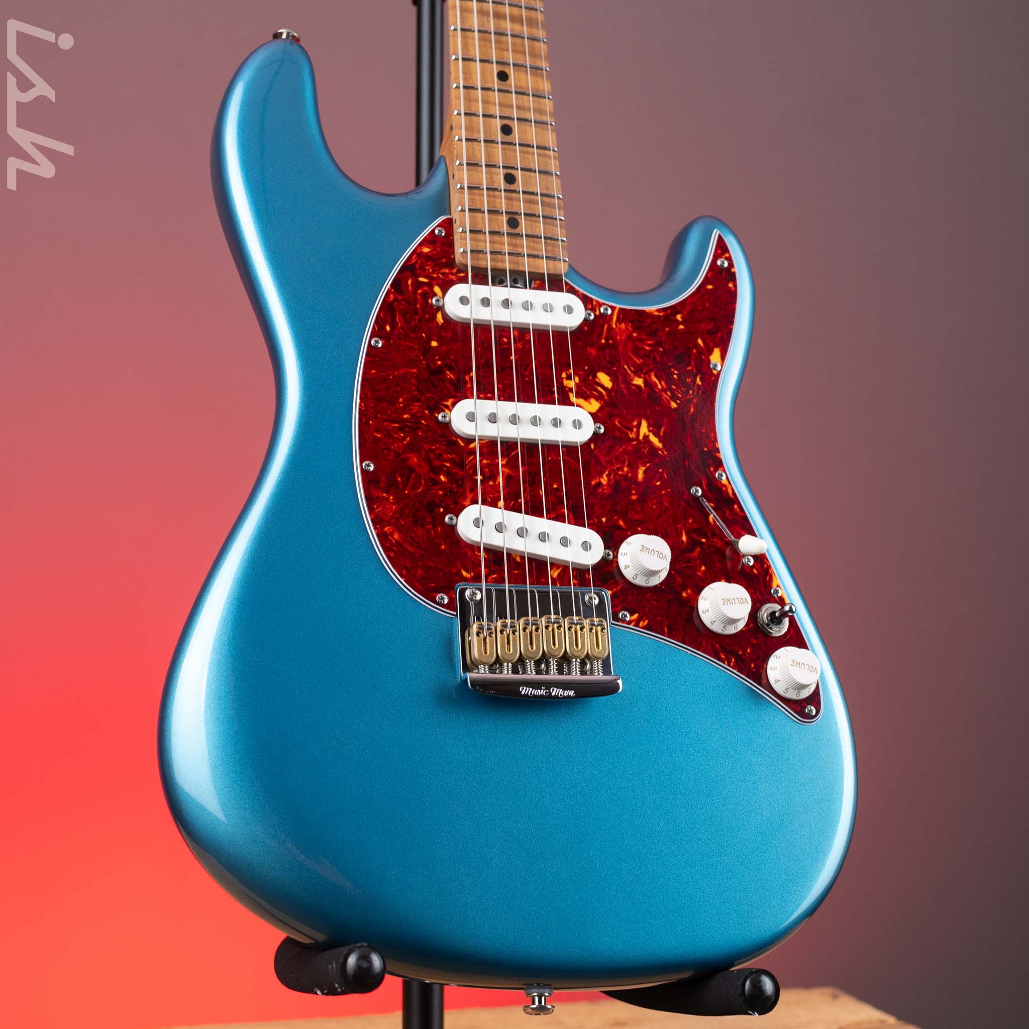 2021 Ernie Ball Music Man Hunter Hayes Cutlass SSS Toluca Lake Blue