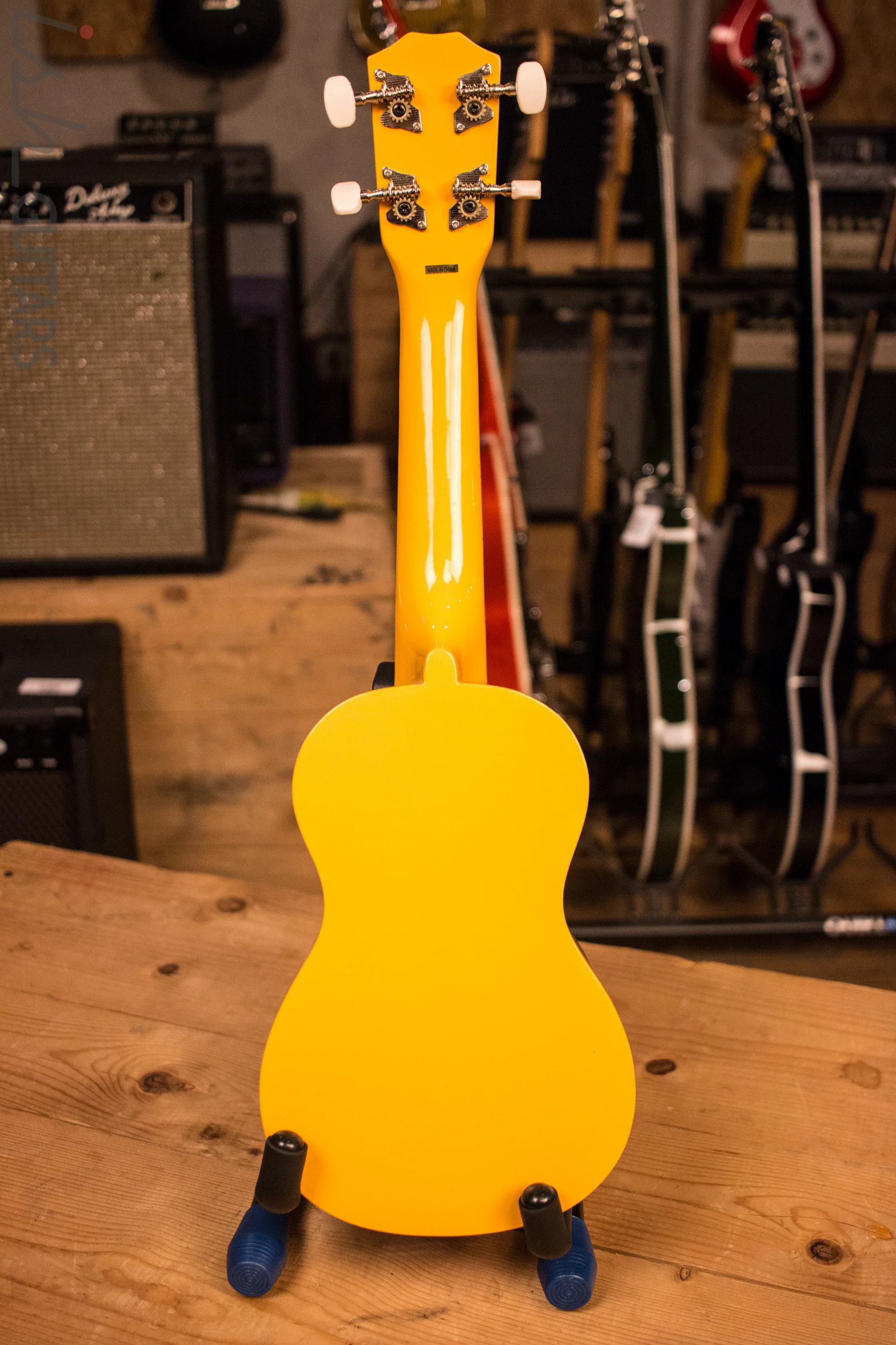 Kahuna Soprano Ukulele with Case Yellow - Image 3