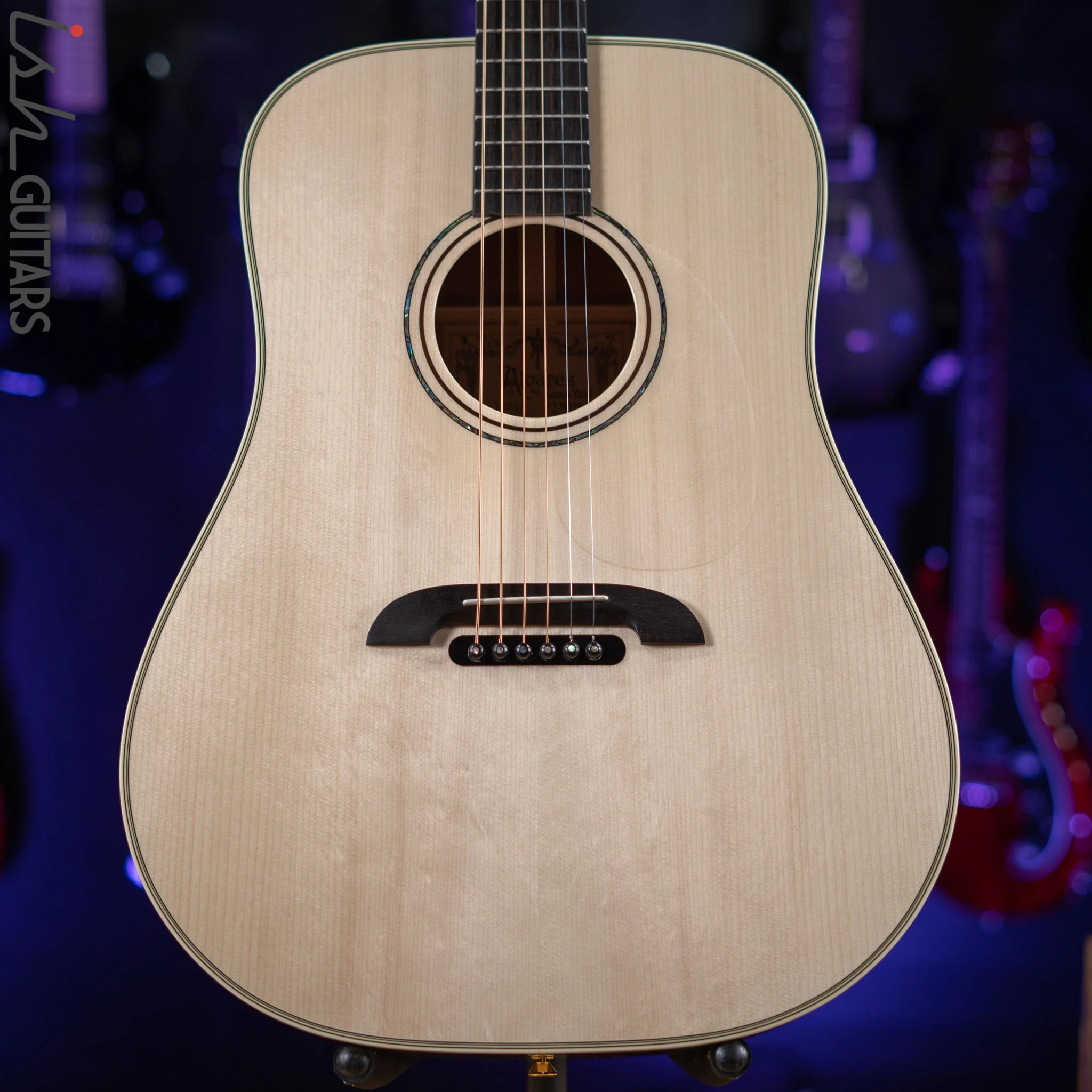 Alvarez Yairi Honduran Masterworks DYM60HD Dreadnought Adirondack Natural