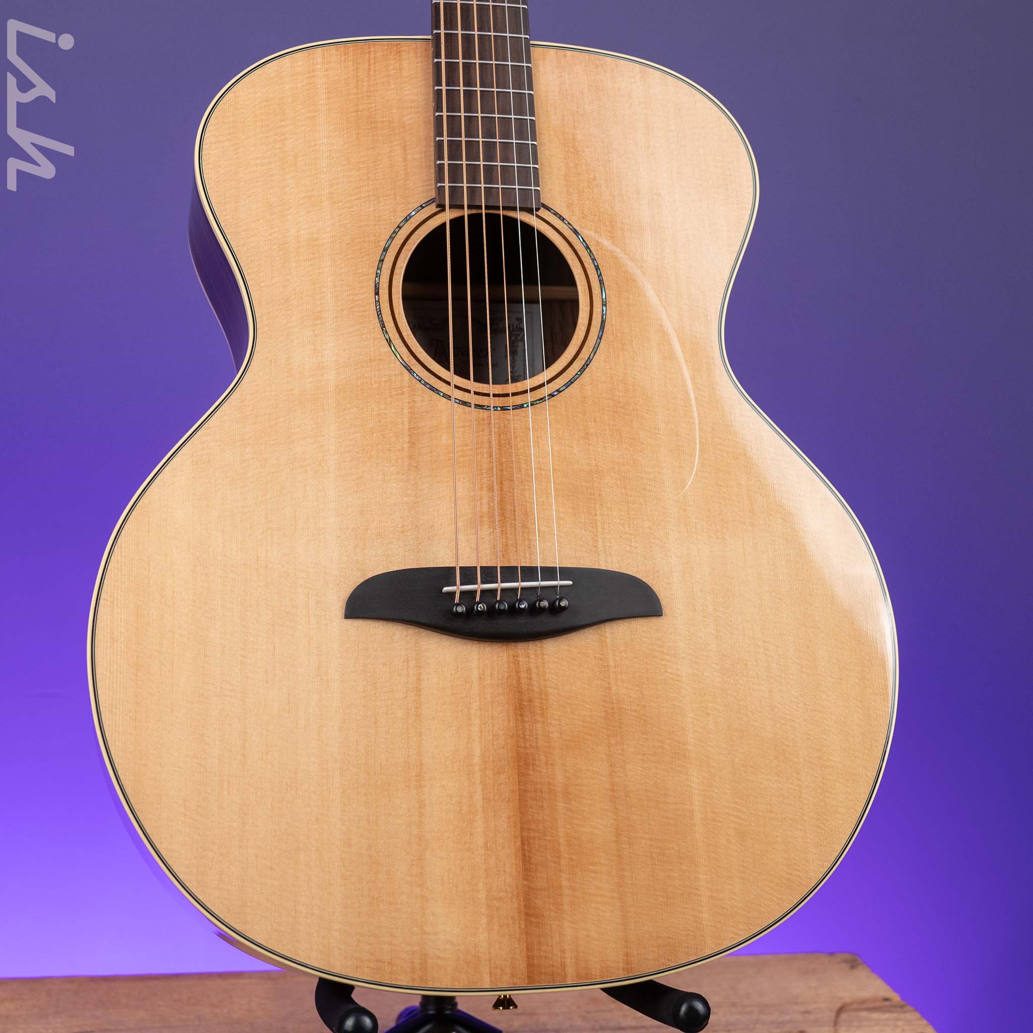 Alvarez Yairi YB70 Baritone Acoustic Guitar Natural