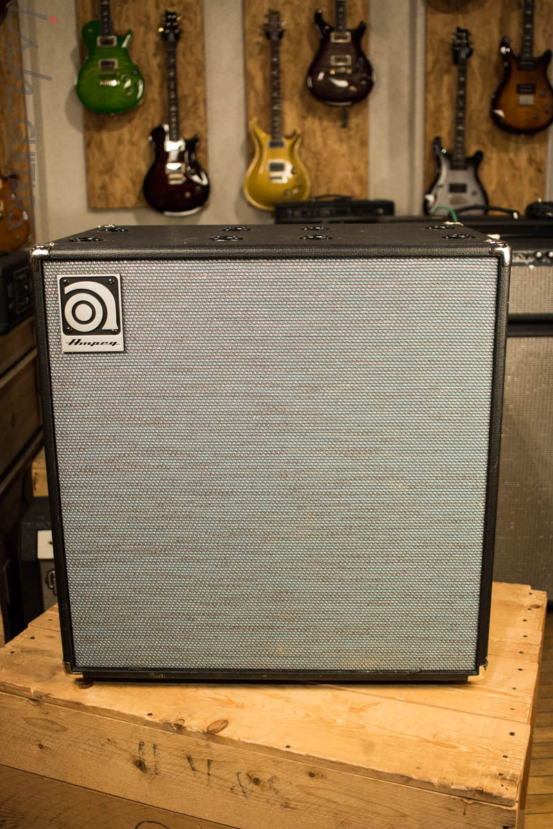 Ampeg SVT-212AV Bass Cabinet