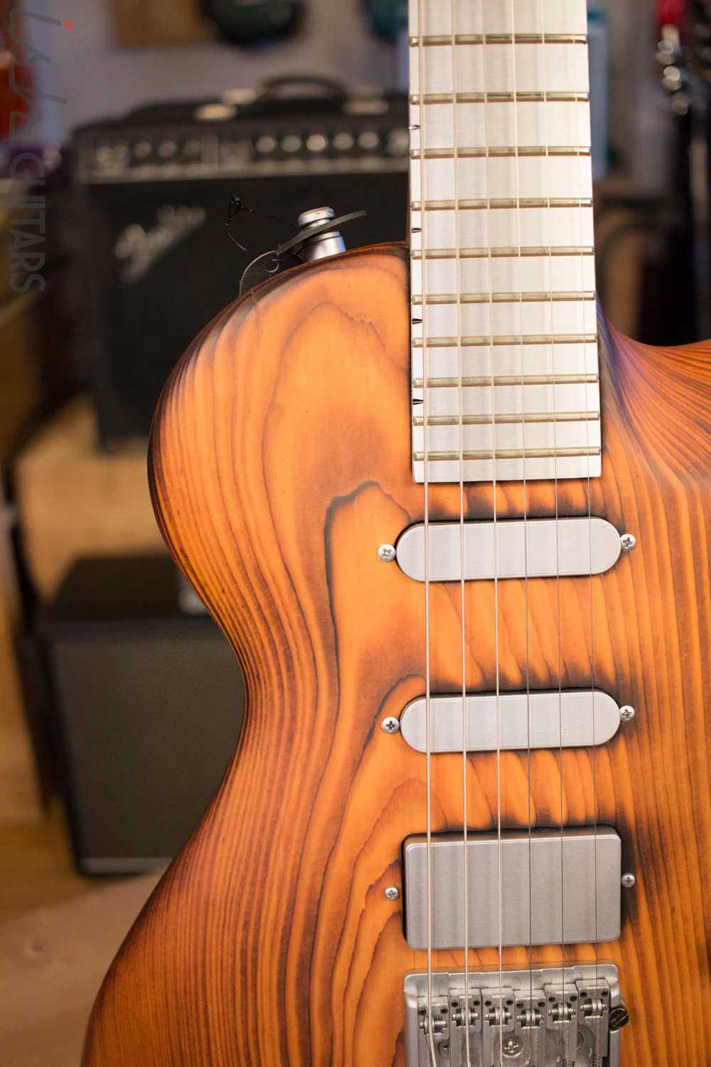 Andreas Guitars Feirce Shark Aluminum Fretboard Rare - Image 3