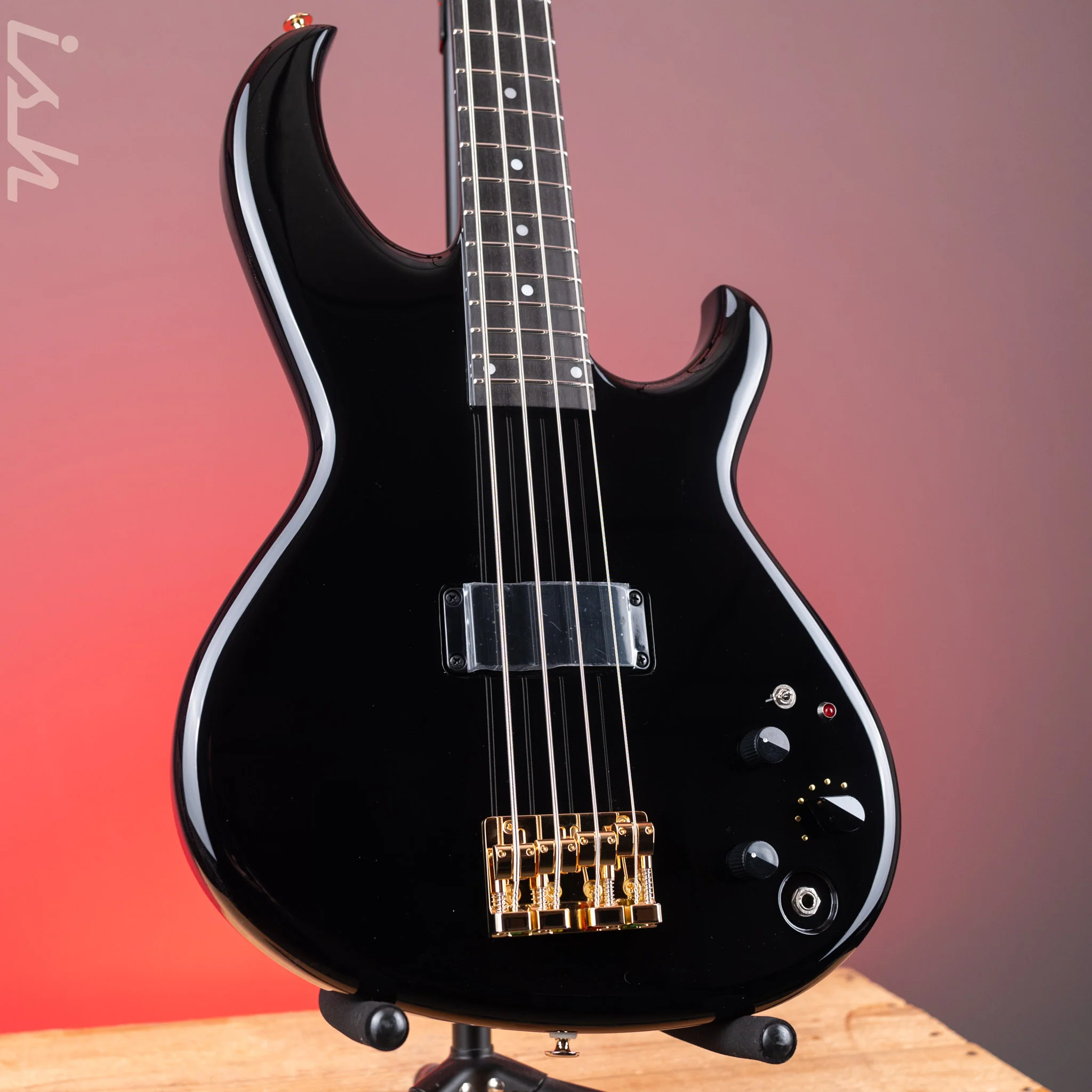 Aria Pro II SB-1000 4-String Bass Solid Black