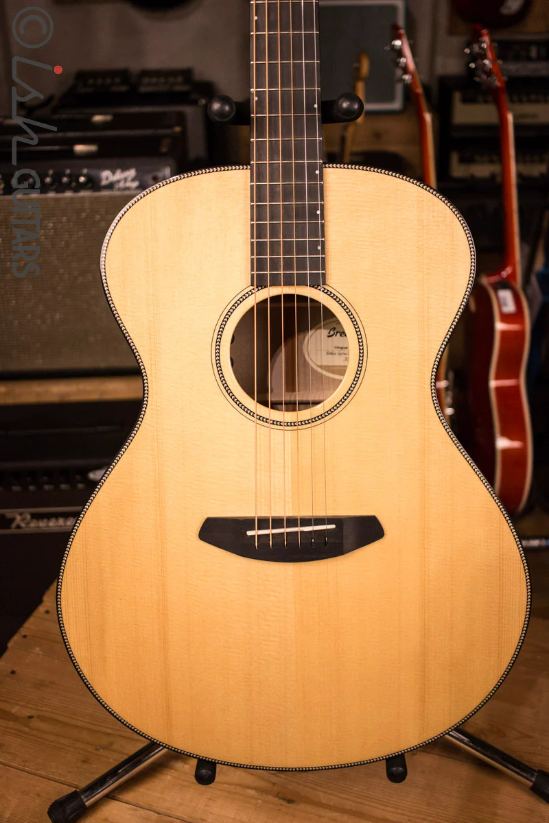 Breedlove Oregon Concerto E Sitka Spruce Myrtlewood