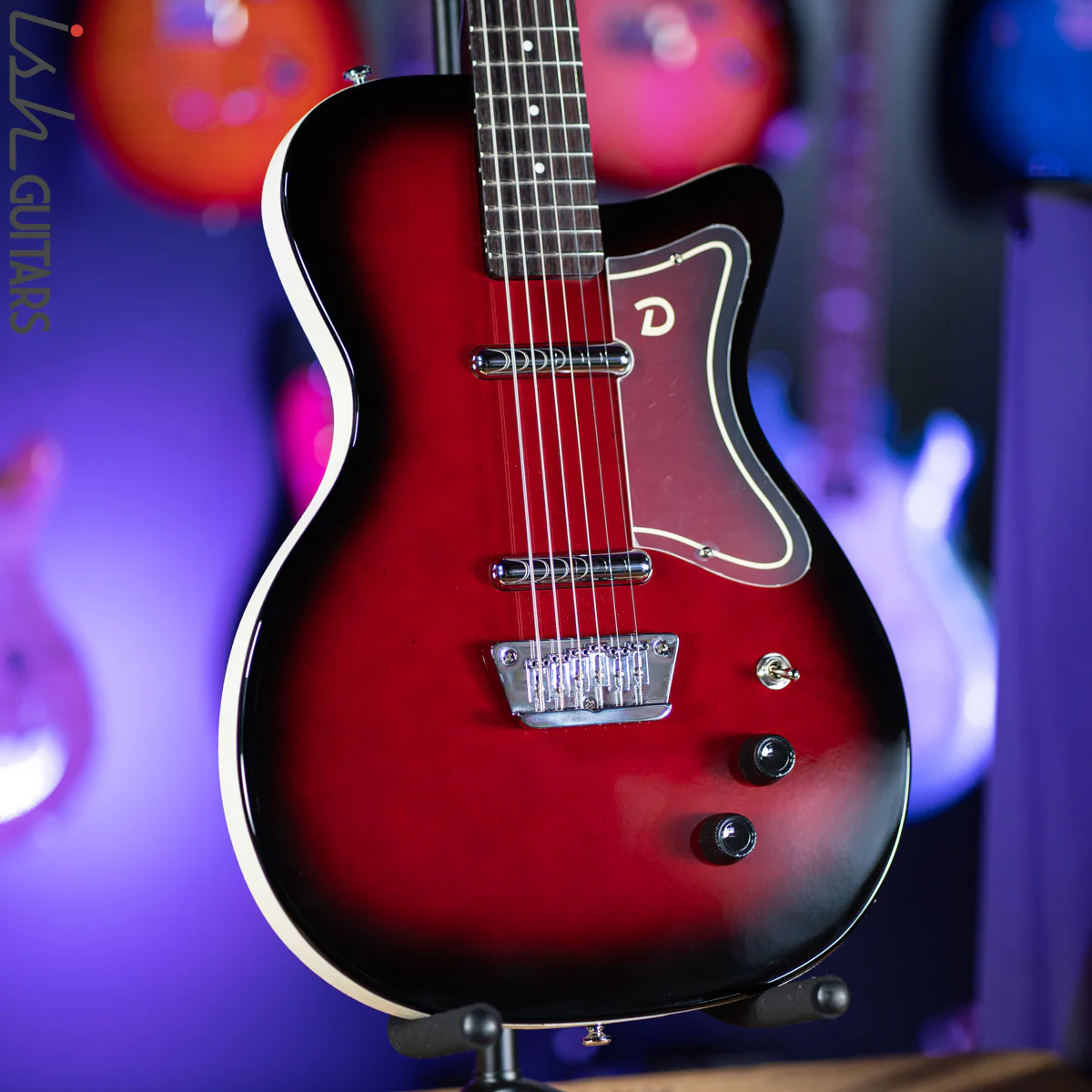 Danelectro 56 Singlecut Baritone Red Burst