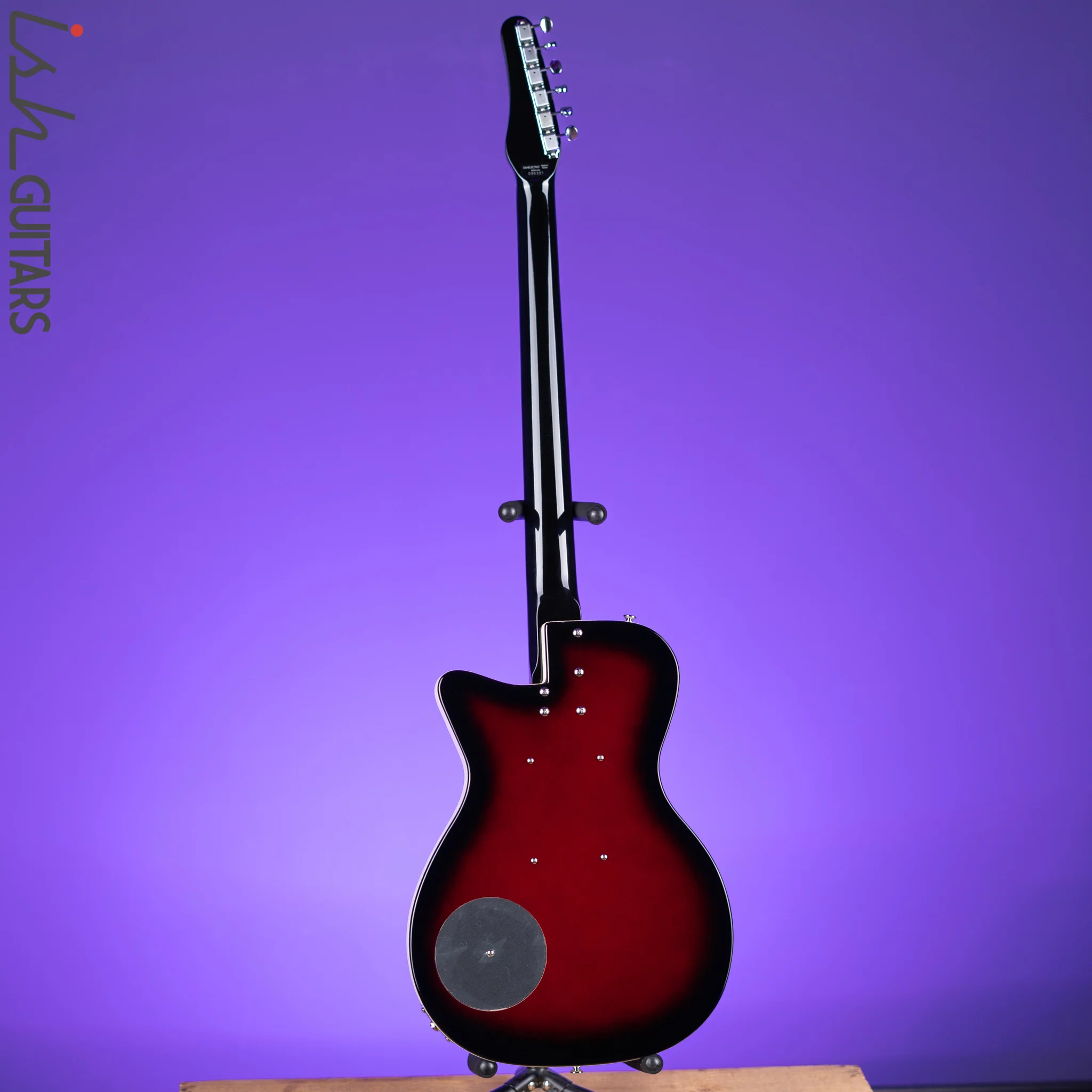 Danelectro '56 Singlecut Baritone Red Burst - Image 6