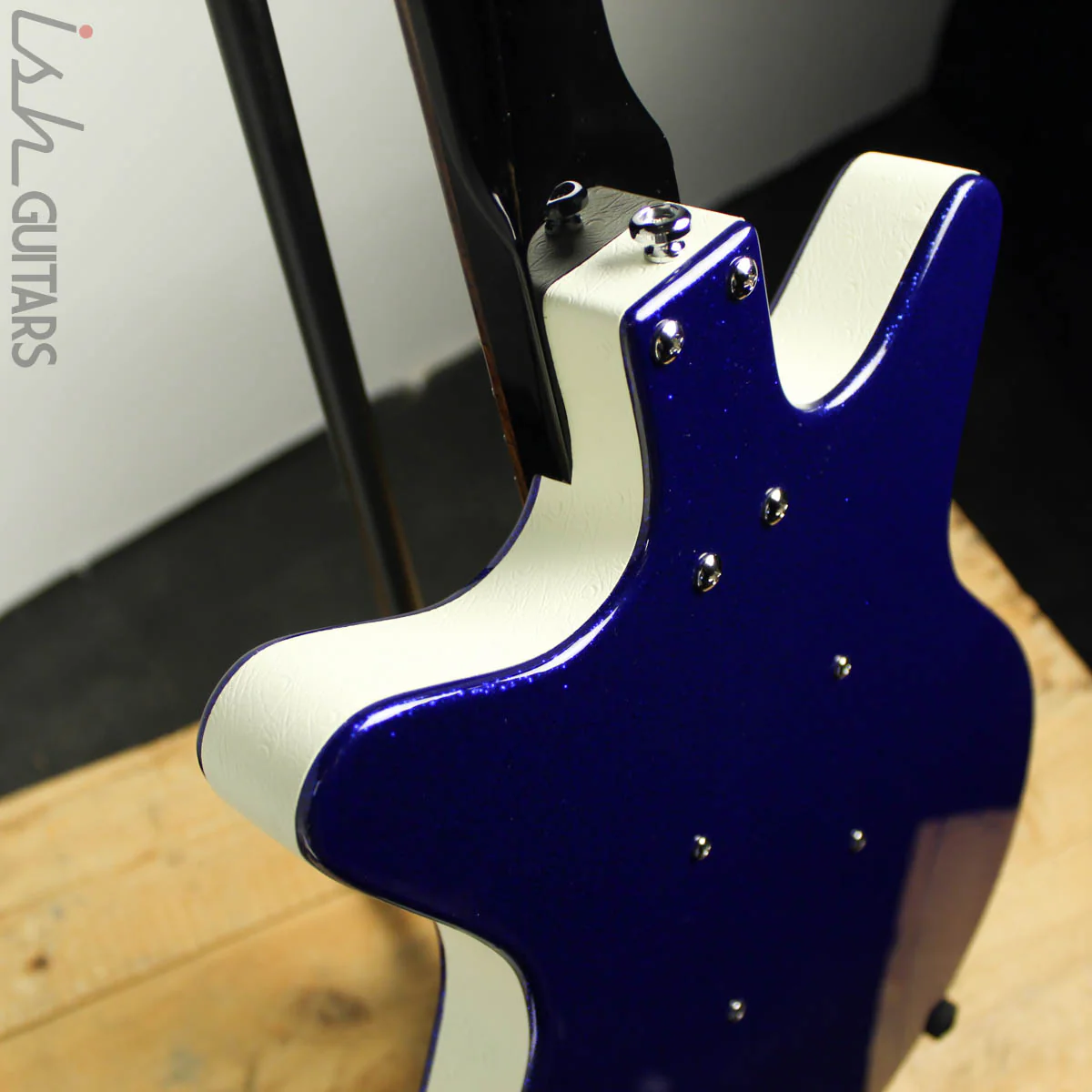 Danelectro 59M NOS+ 60th Anniversary Edition Blue Metalflake - Image 13