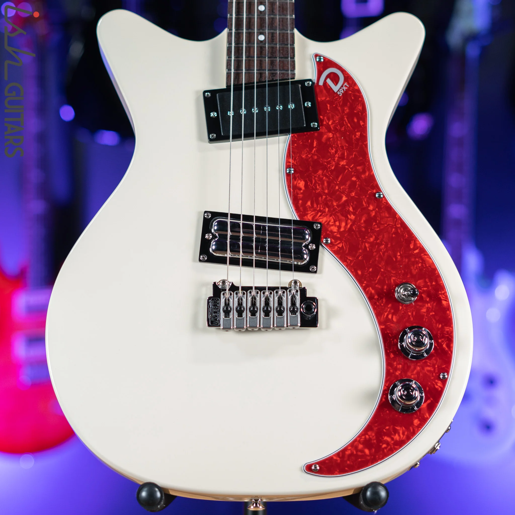 Danelectro '59XT Electric Guitar Vintage Cream Demo