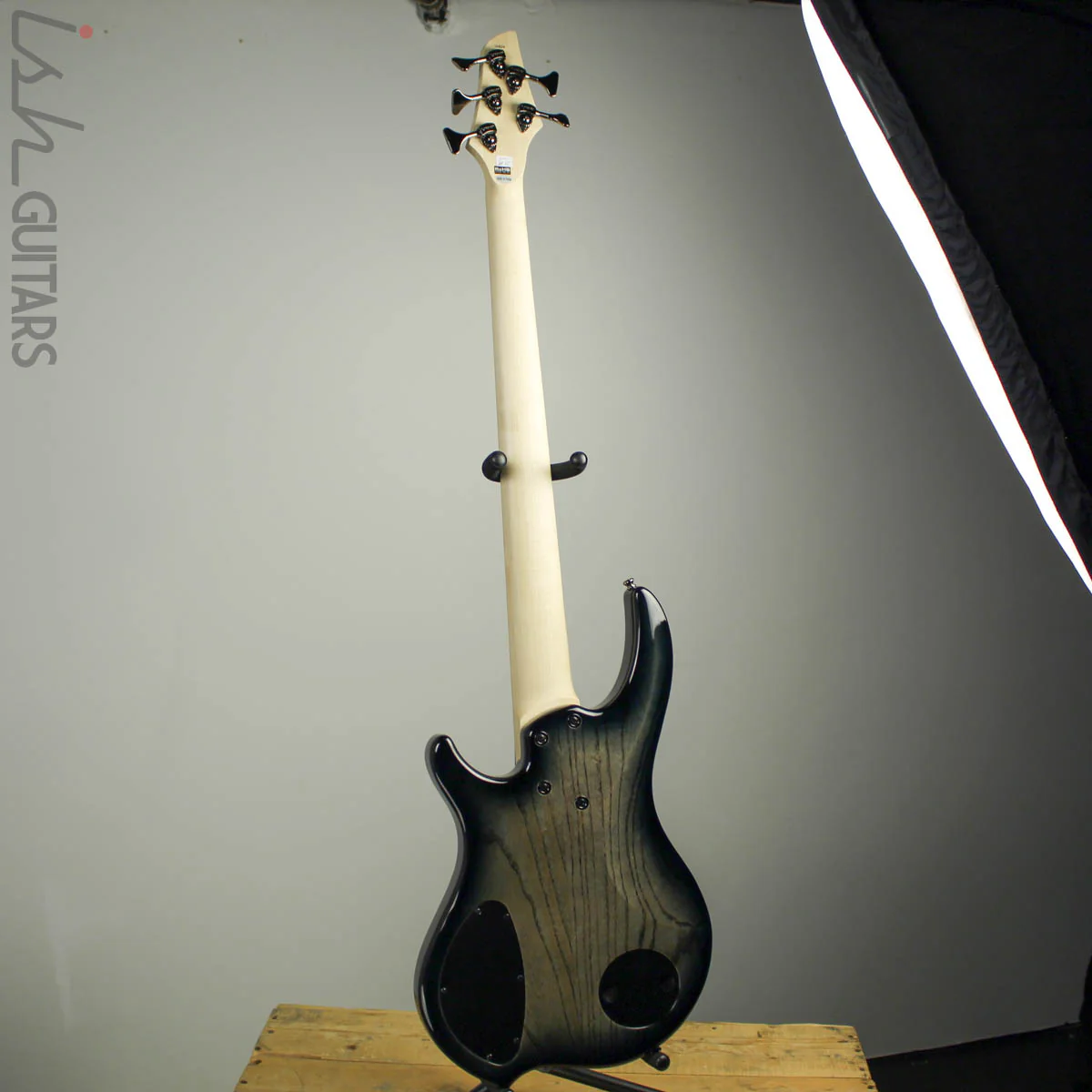 Dingwall Combustion 5-String 3-PUP 2 Tone Blackburst Swamp Ash Top - Image 7