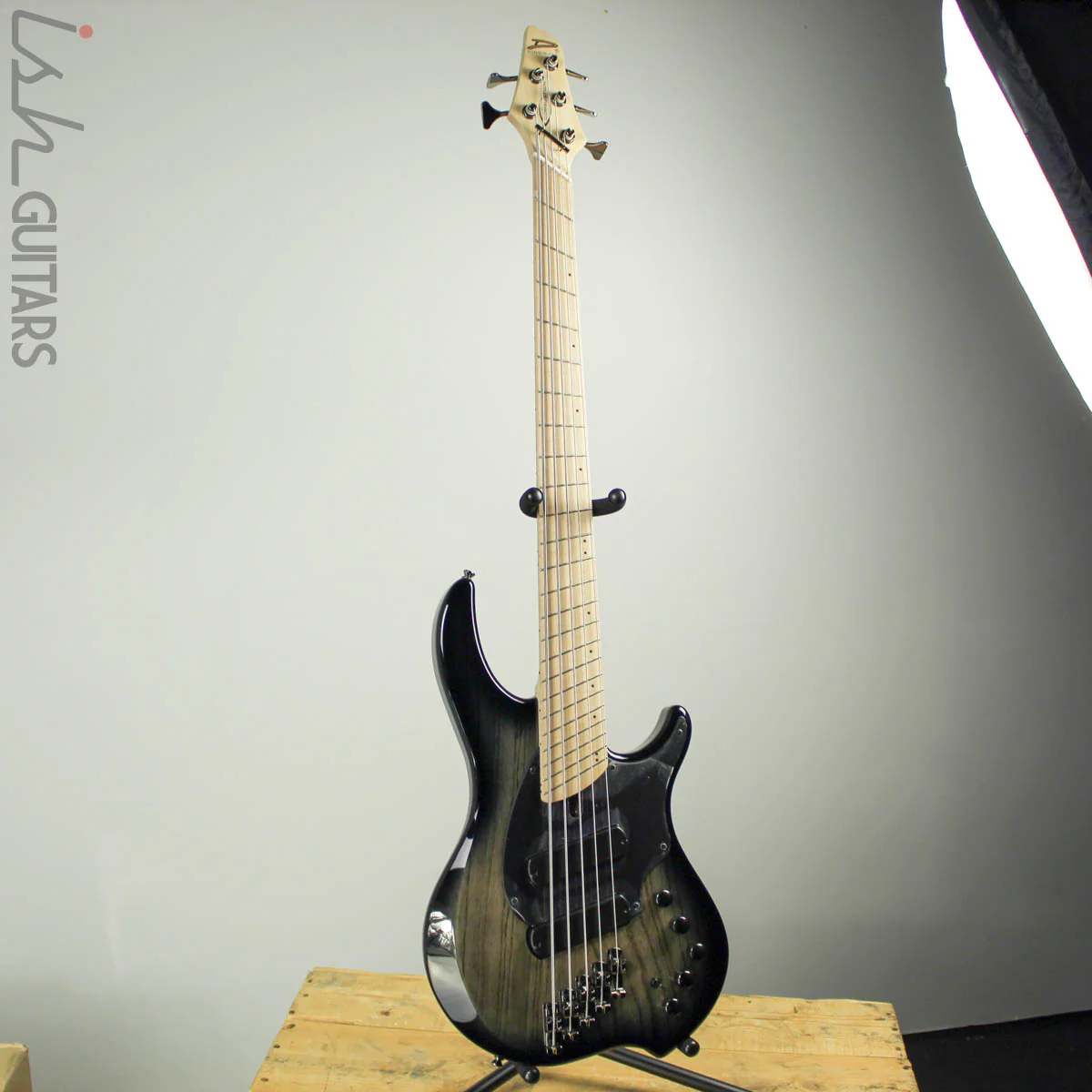 Dingwall Combustion 5-string Swamp Ash 2-Tone Blackburst B-Stock - Image 2