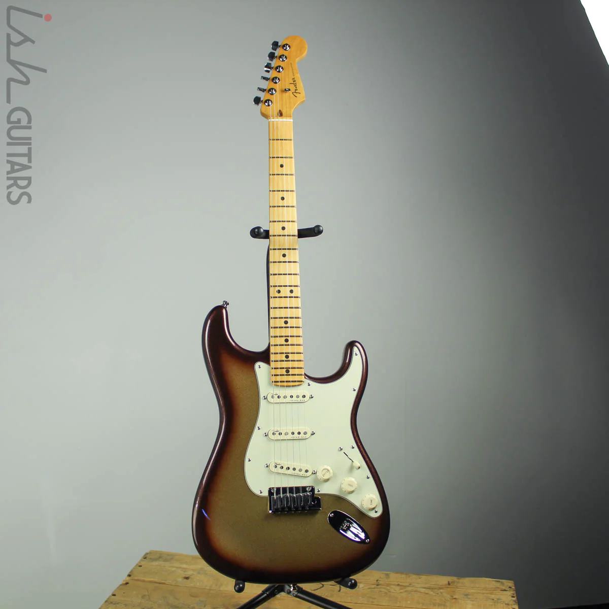 2019 Fender American Ultra Stratocaster Mocha Burst - Image 2