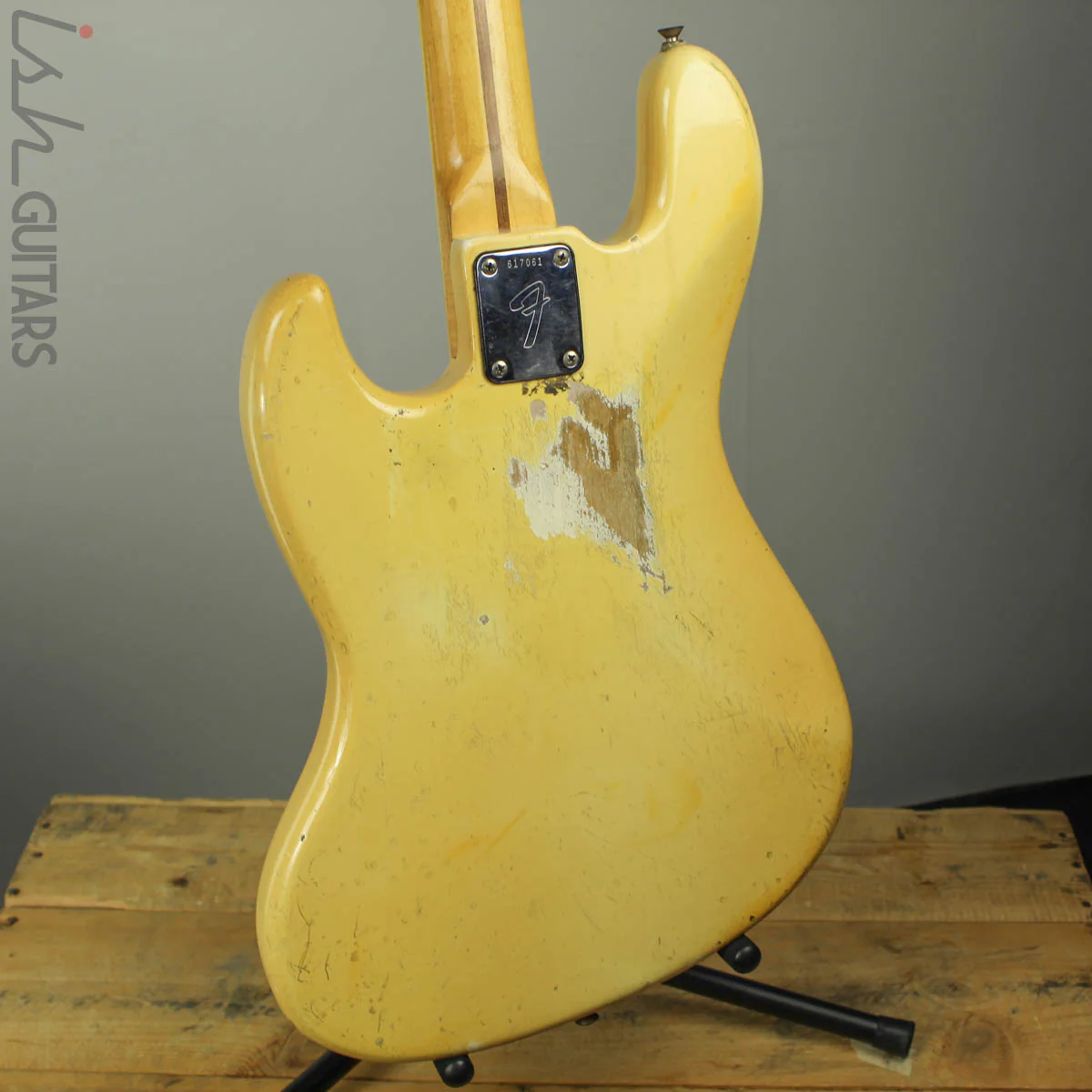 1976 Fender Jazz Bass Rare Olympic White - Image 10