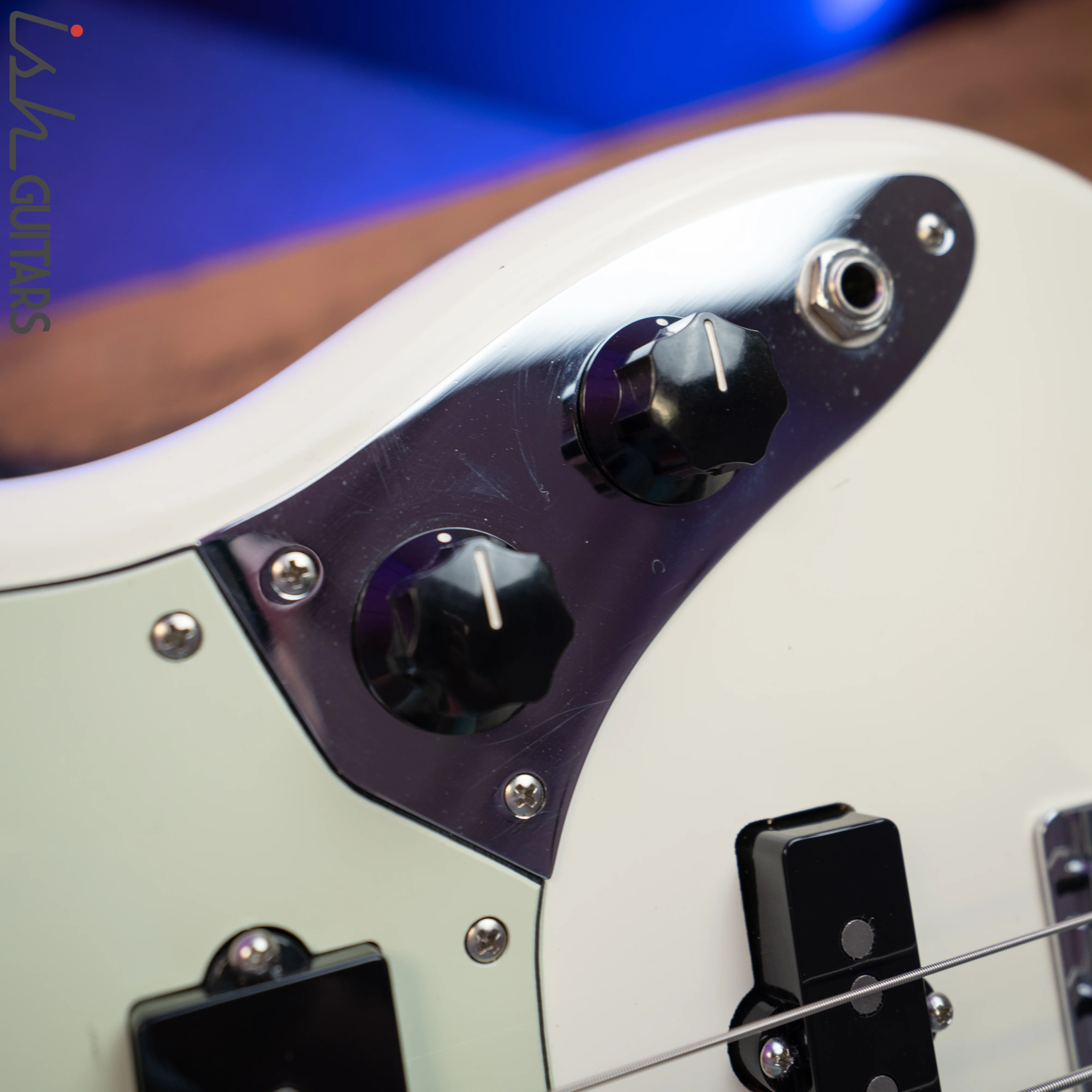 Fender Mustang 4 String PJ Bass Olympic White - Image 9