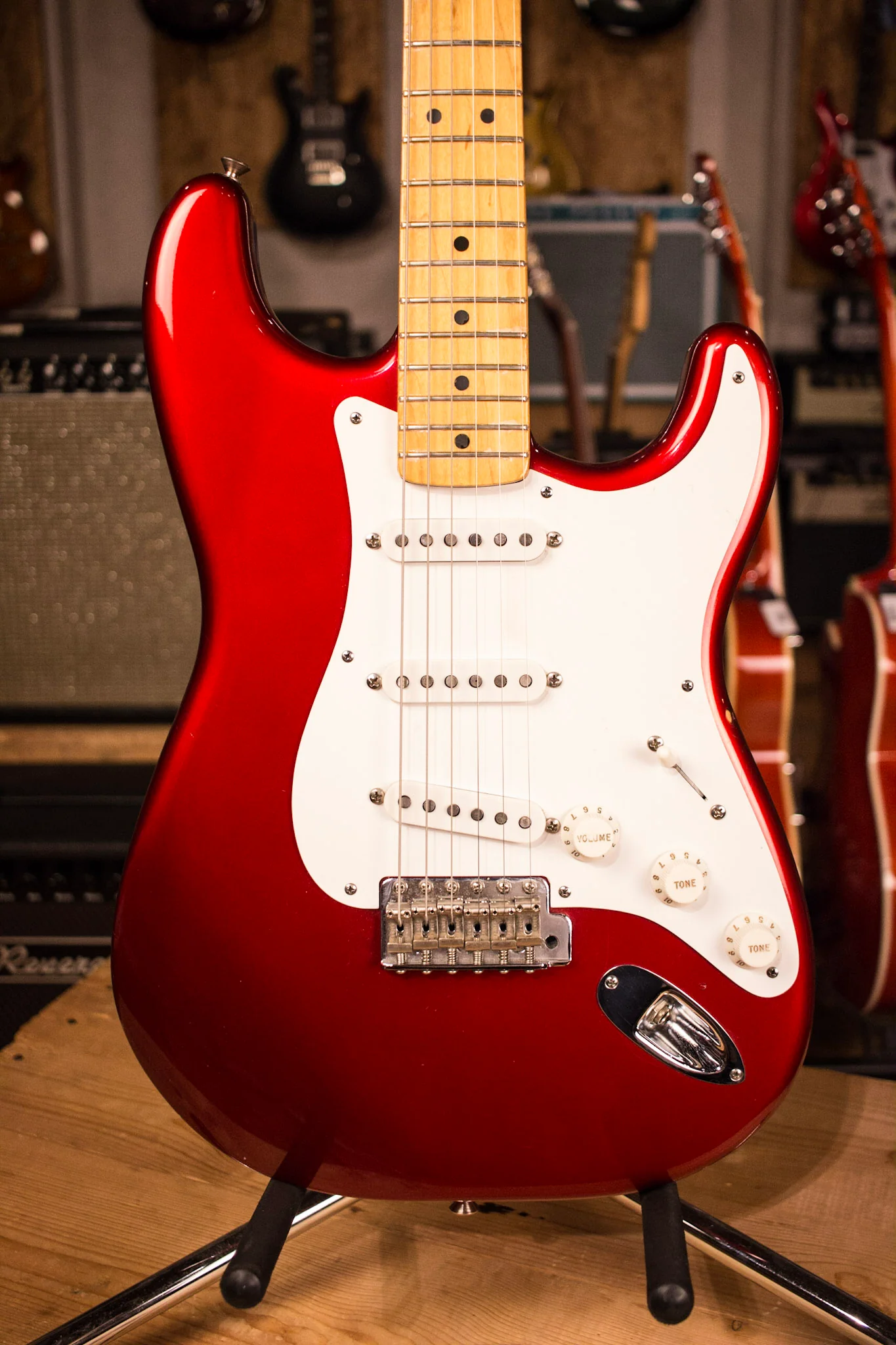 1985 Fender Stratocaster 57 Reissue AVRI Fullerton Candy Apple Red Maple Fretboard