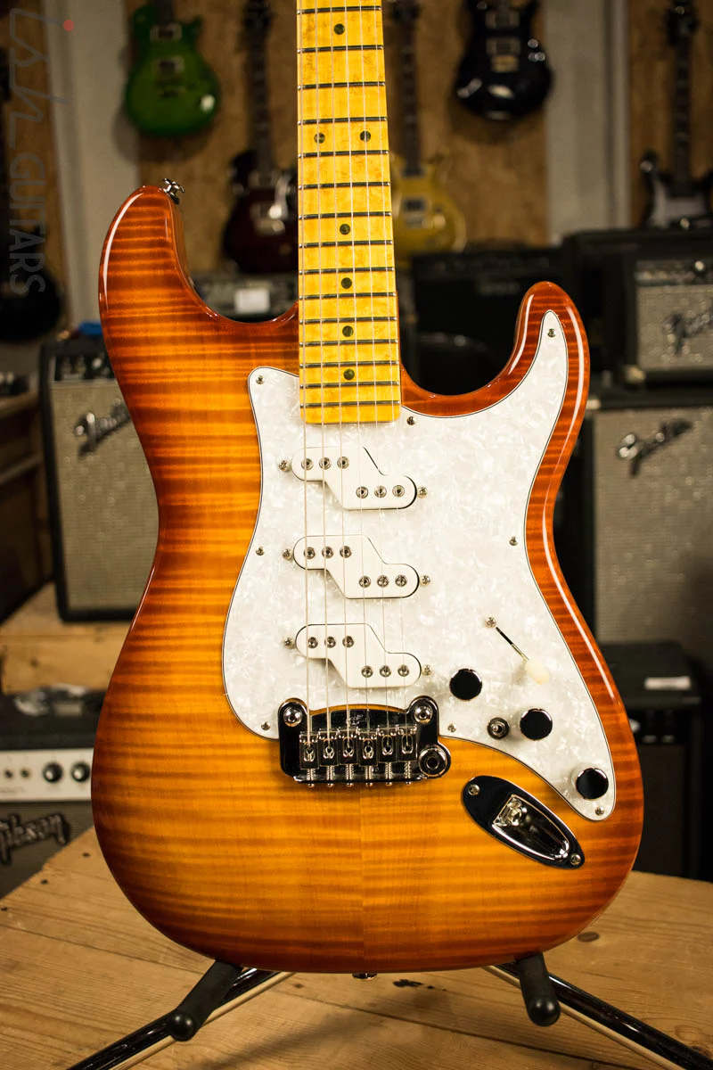 G&L Comanche Honeyburst Electric Guitar Birdseye Neck DEAD MINT!