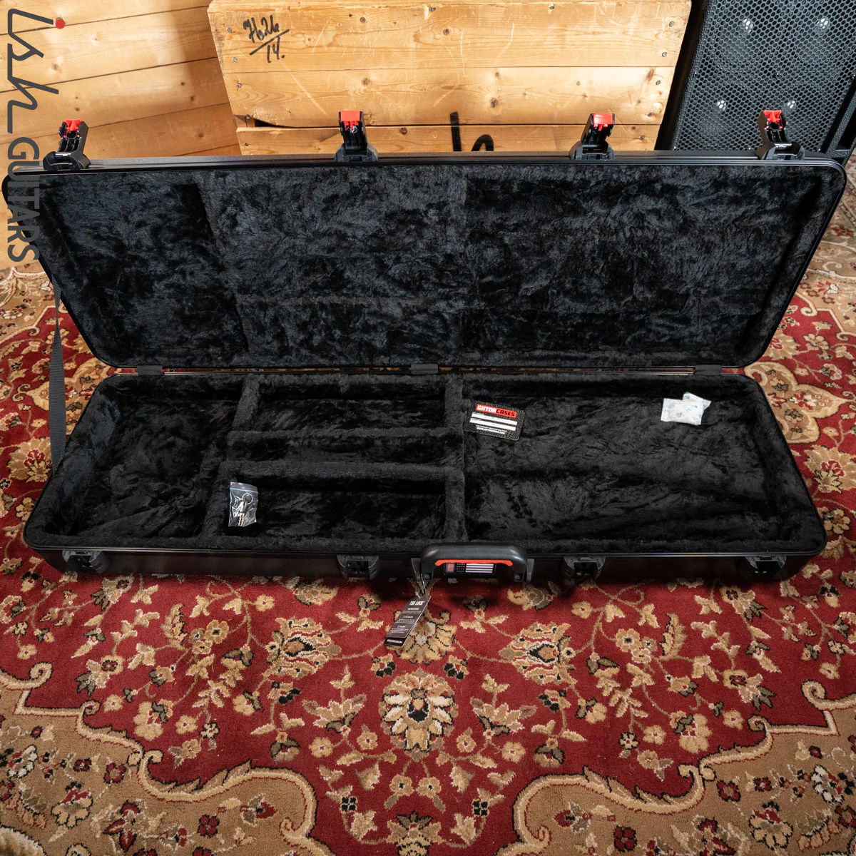 Gator GTSA-GTRBASS Hardshell Bass Case - Image 2