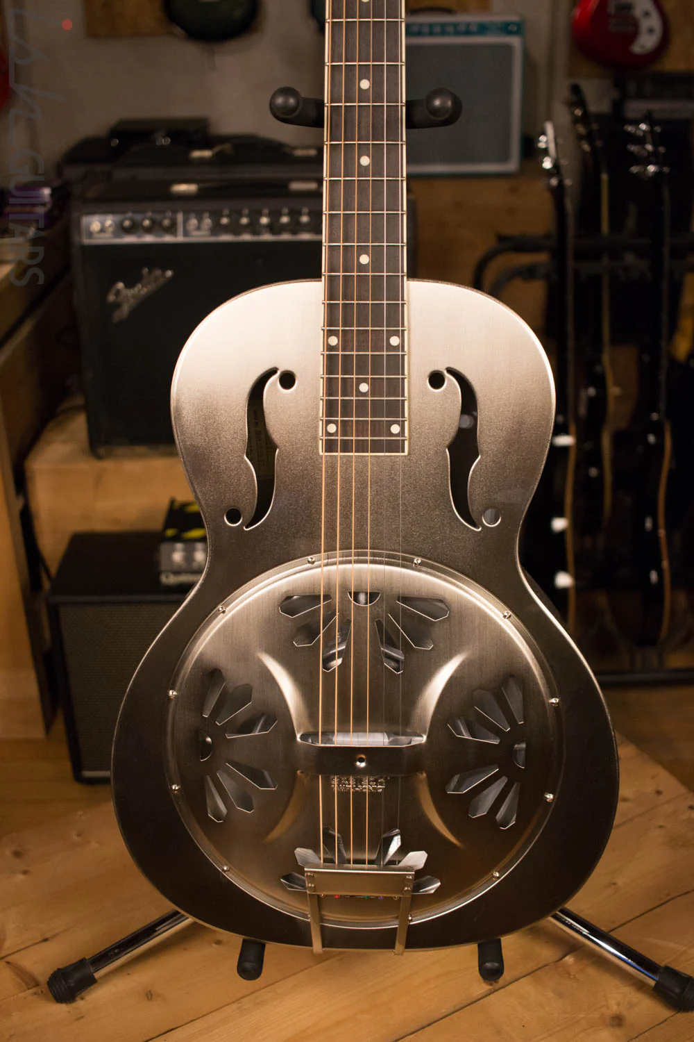 Gretsch Guitars G9221 Bobtail Steel Round-Neck Acoustic-Electric Guitar
