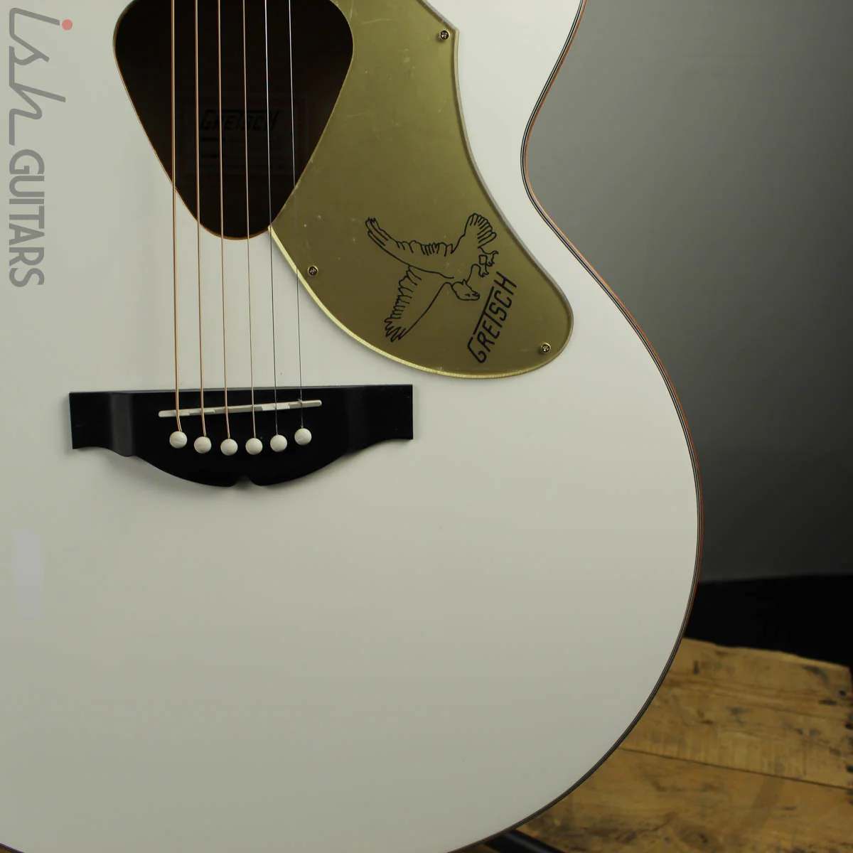 Gretsch G5022CWFE Rancher Falcon Jumbo Electric Acoustic White - Image 3