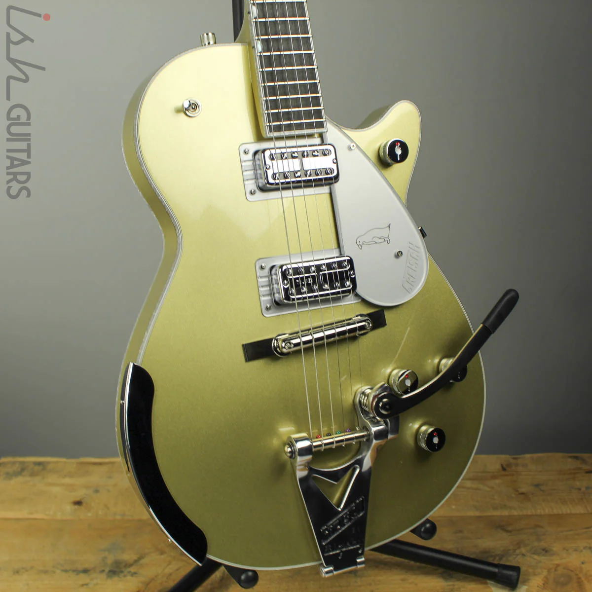 Gretsch G6134T Limited Edition Penguin with Bigsby Casino Gold