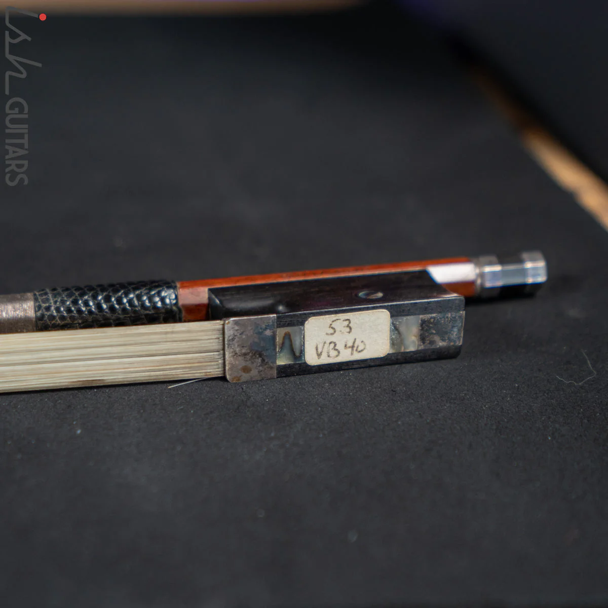 Guy Laurent Workshop Pernambuco Violin Bow - 4/4 size - Round Stick - Silver Mounted - Image 4