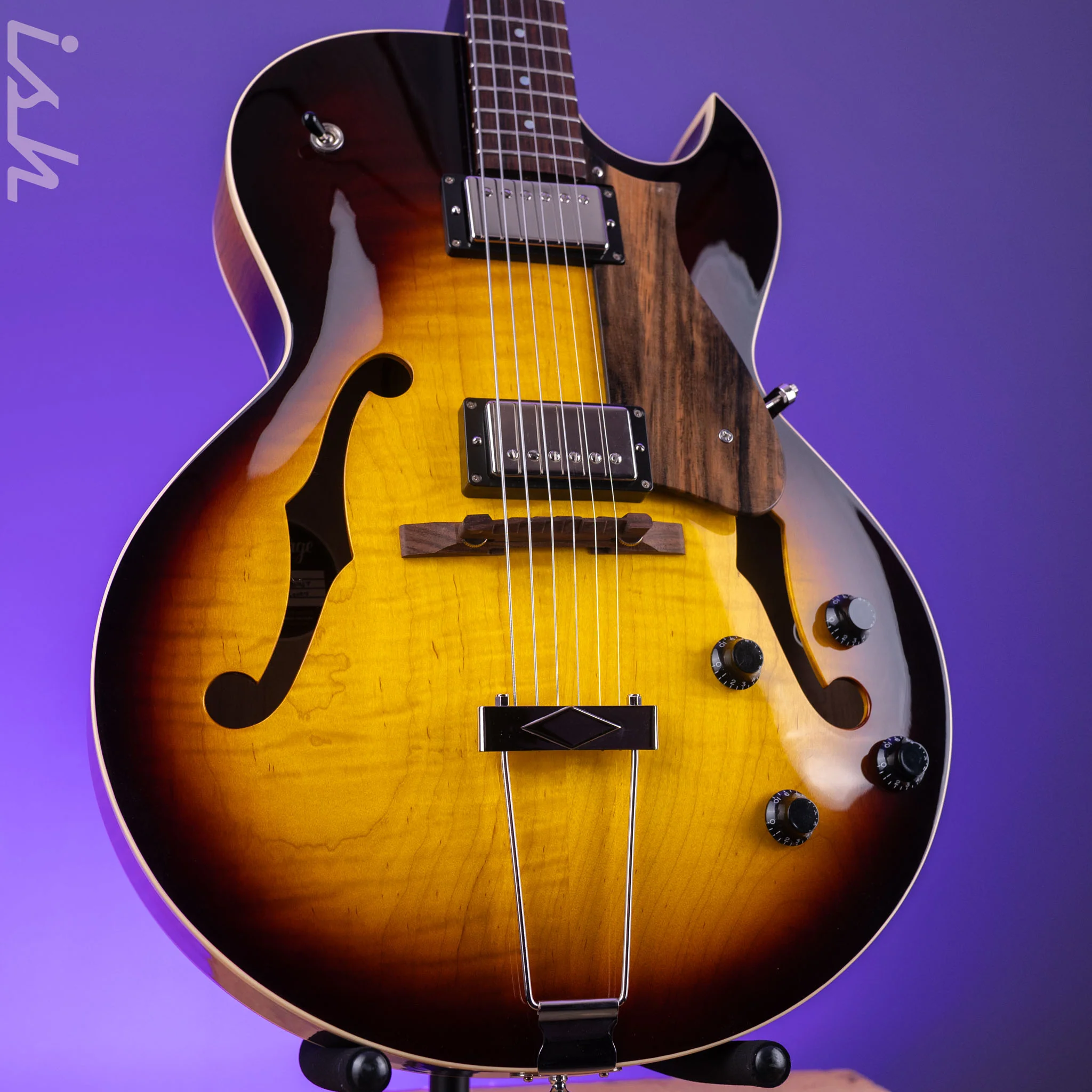 Heritage H-575 Hollowbody Guitar Original Sunburst Demo