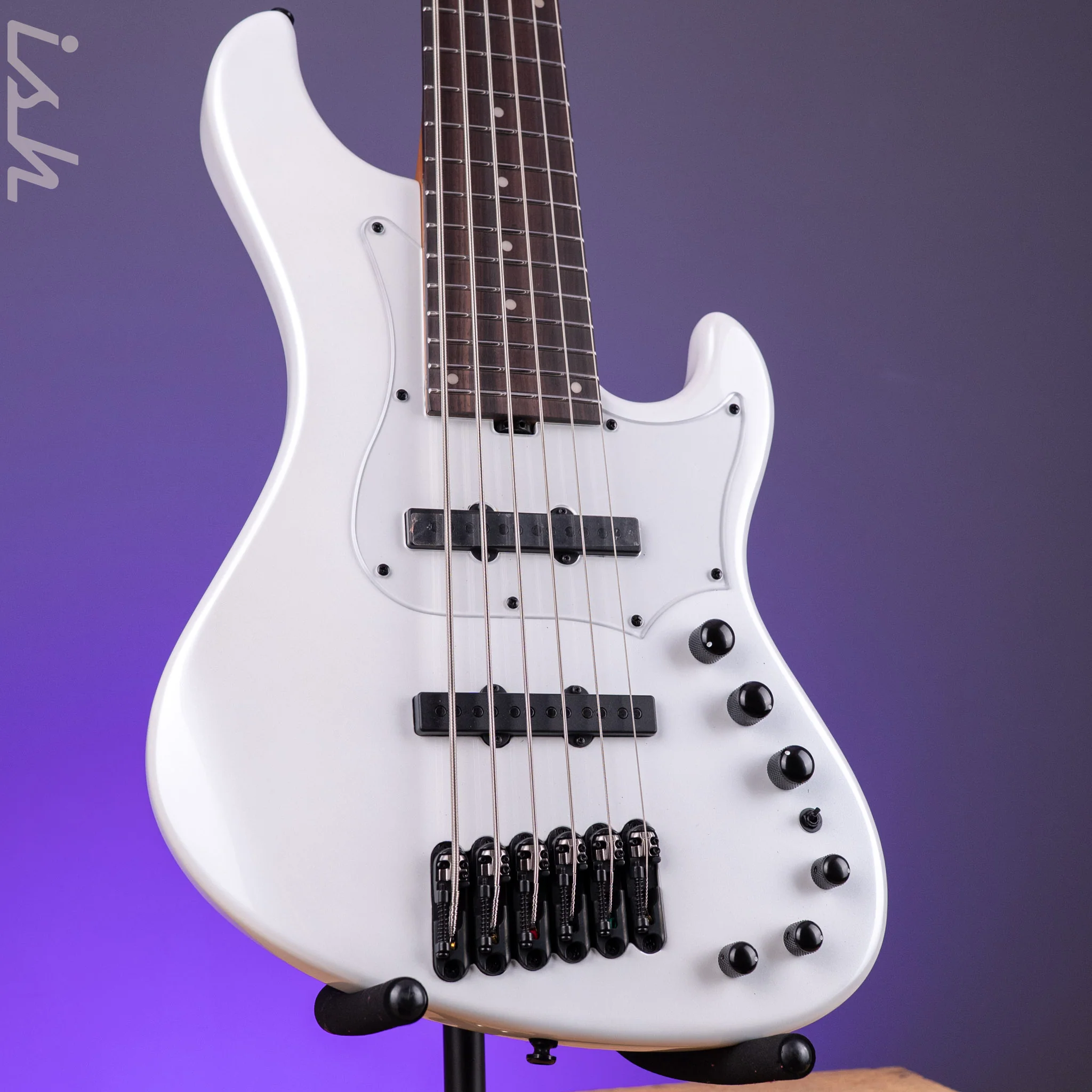 Ibanez Mode MDM1006 6-String Bass Pearl White