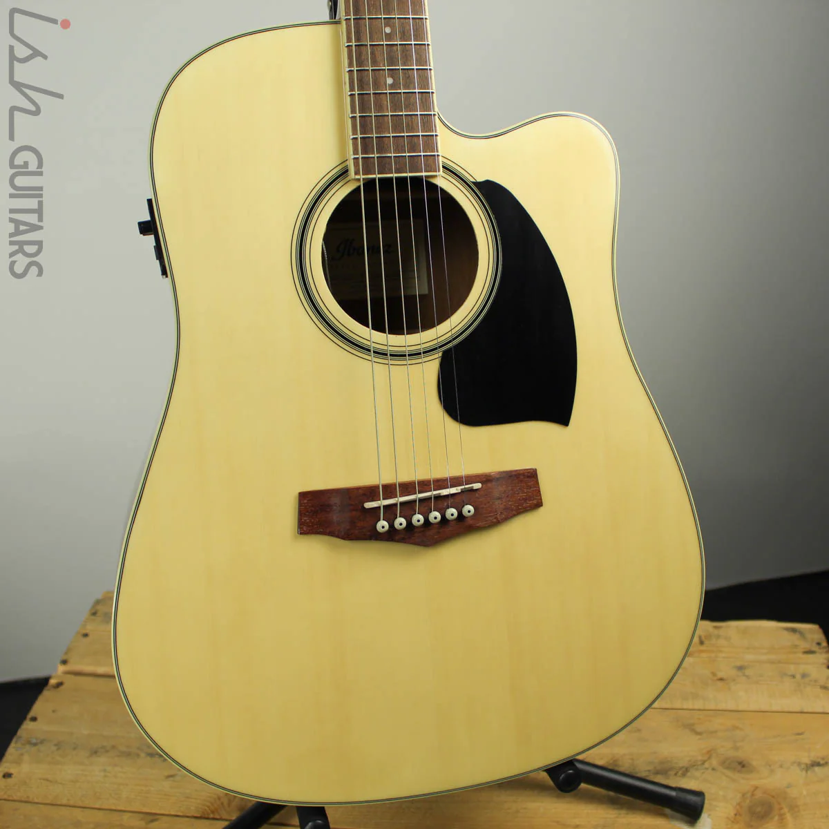 Ibanez PF15ECE-NT Natural