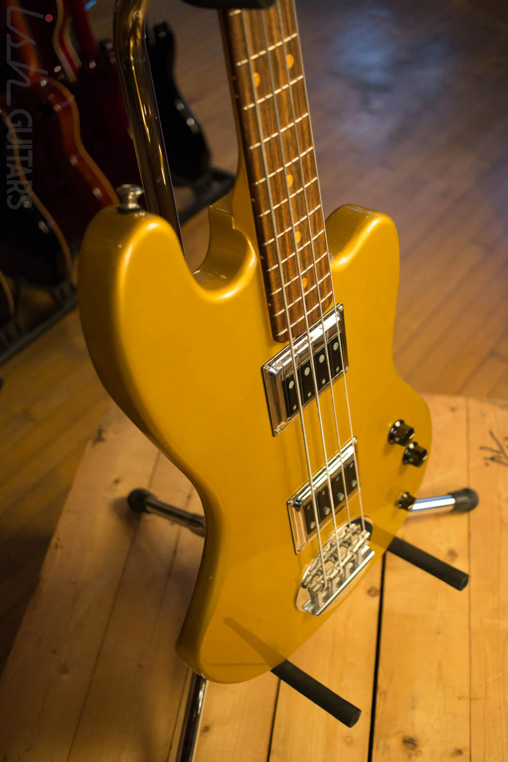 USA Lakland Decade Four String Gold Metallic - Image 7