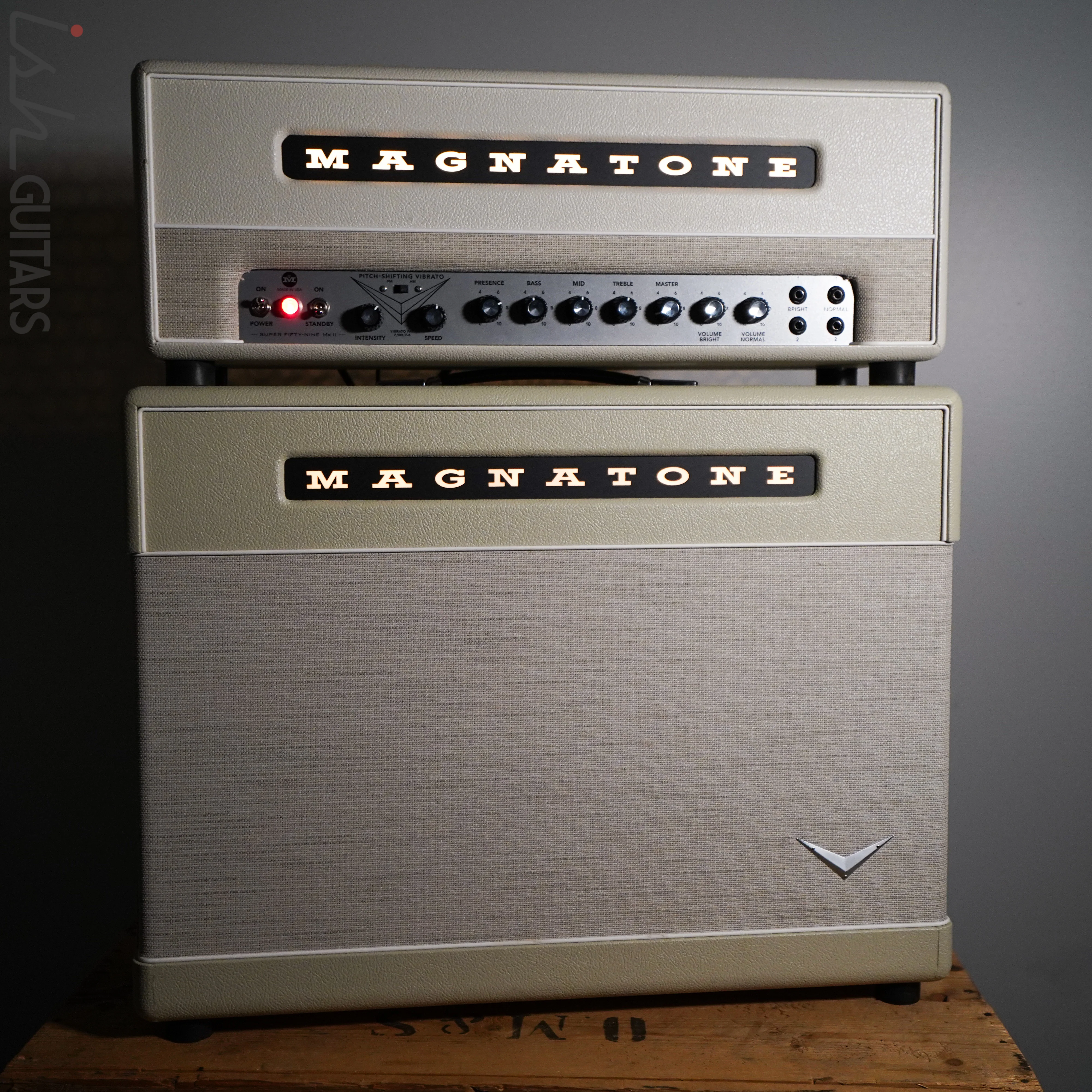 Magnatone Limited Edition White Super 59 MKII Head and Cabinet - Image 17