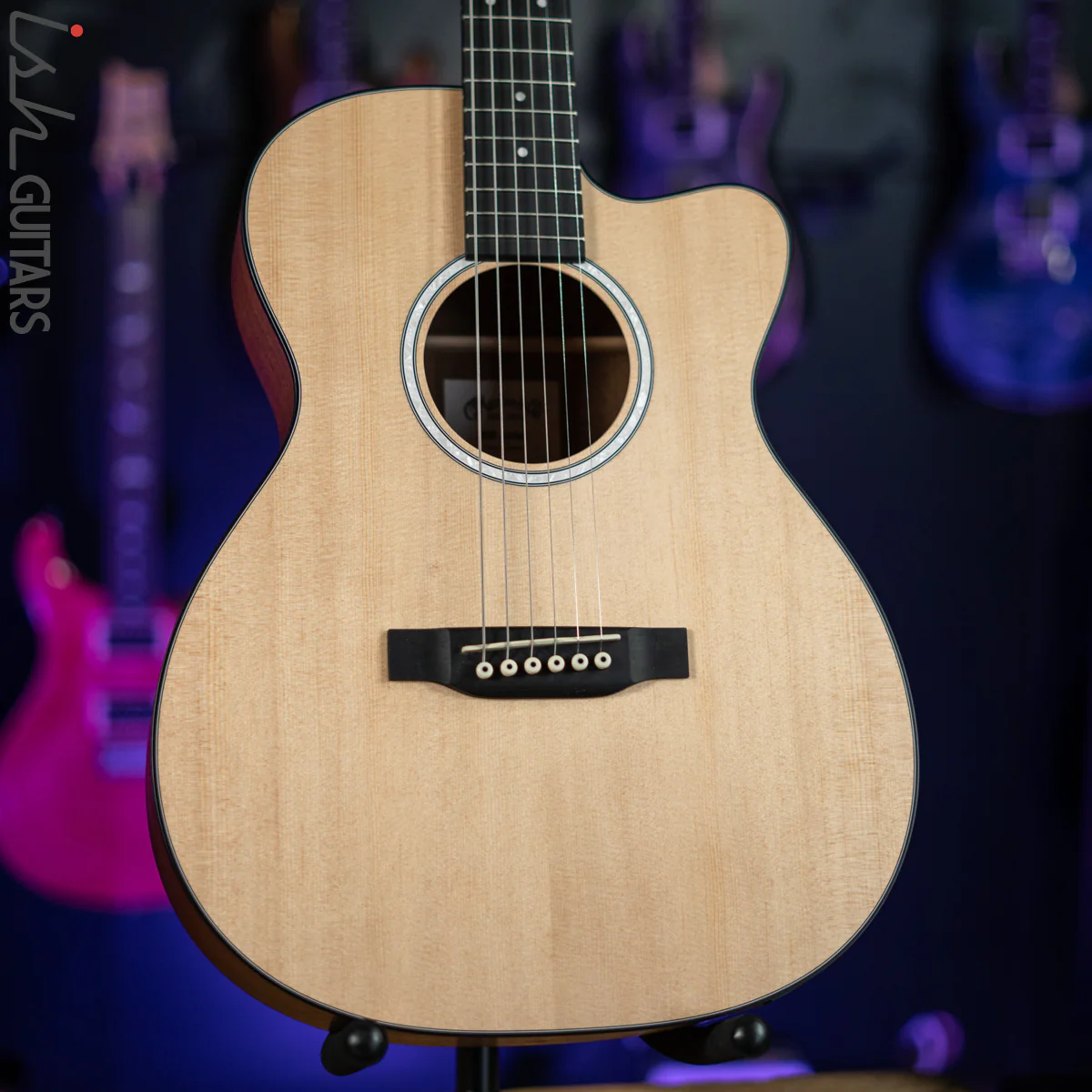 Martin 000CJr-10E Acoustic-Electric Natural Satin - Blemished